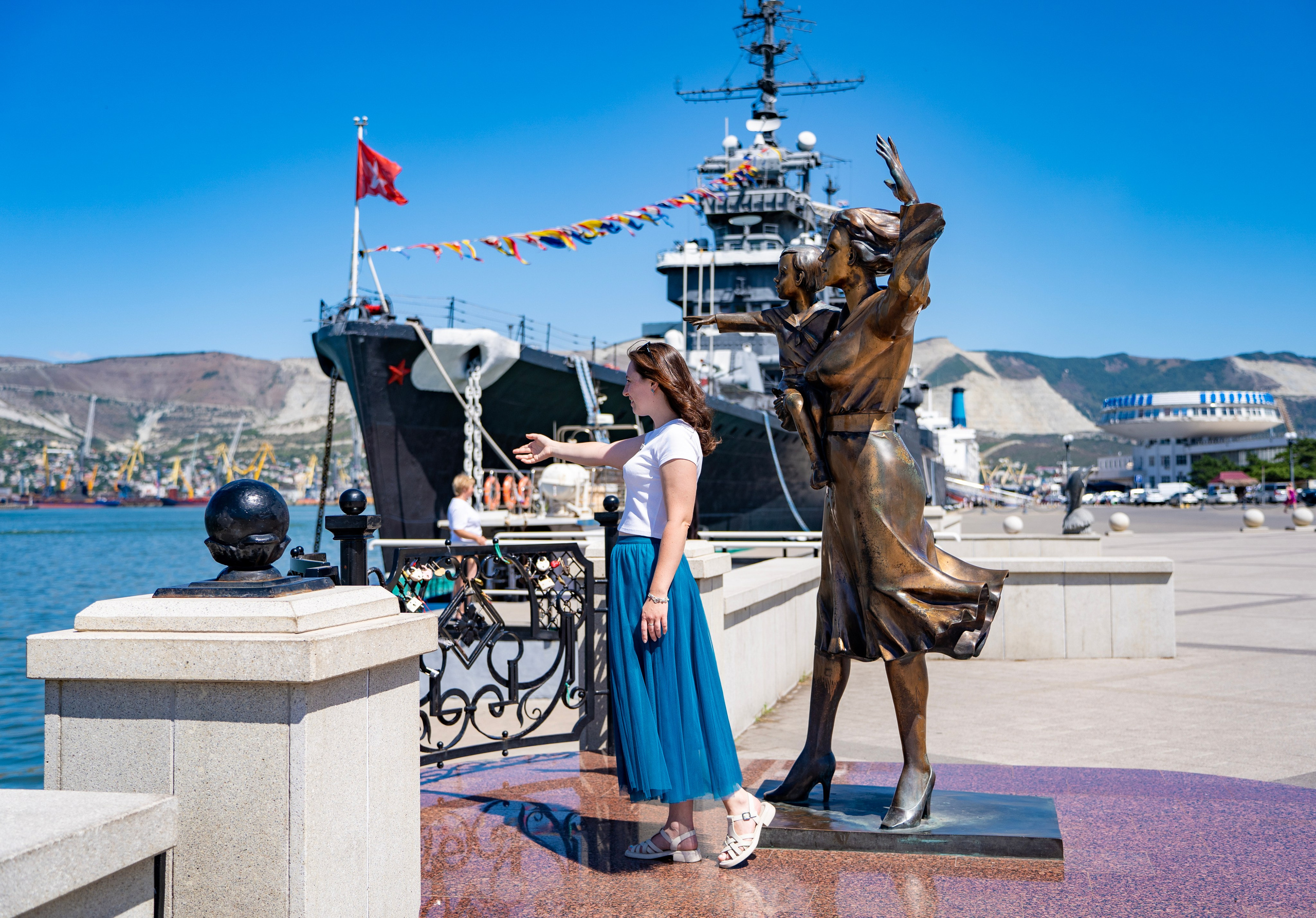 Летняя фотопрогулка по Новороссийску. Семейный и детский фотограф Екатерина Черняева. Снимаю портреты, love story, фотопрогулки, работаю на улице, в кафе, студии, дома у клиента