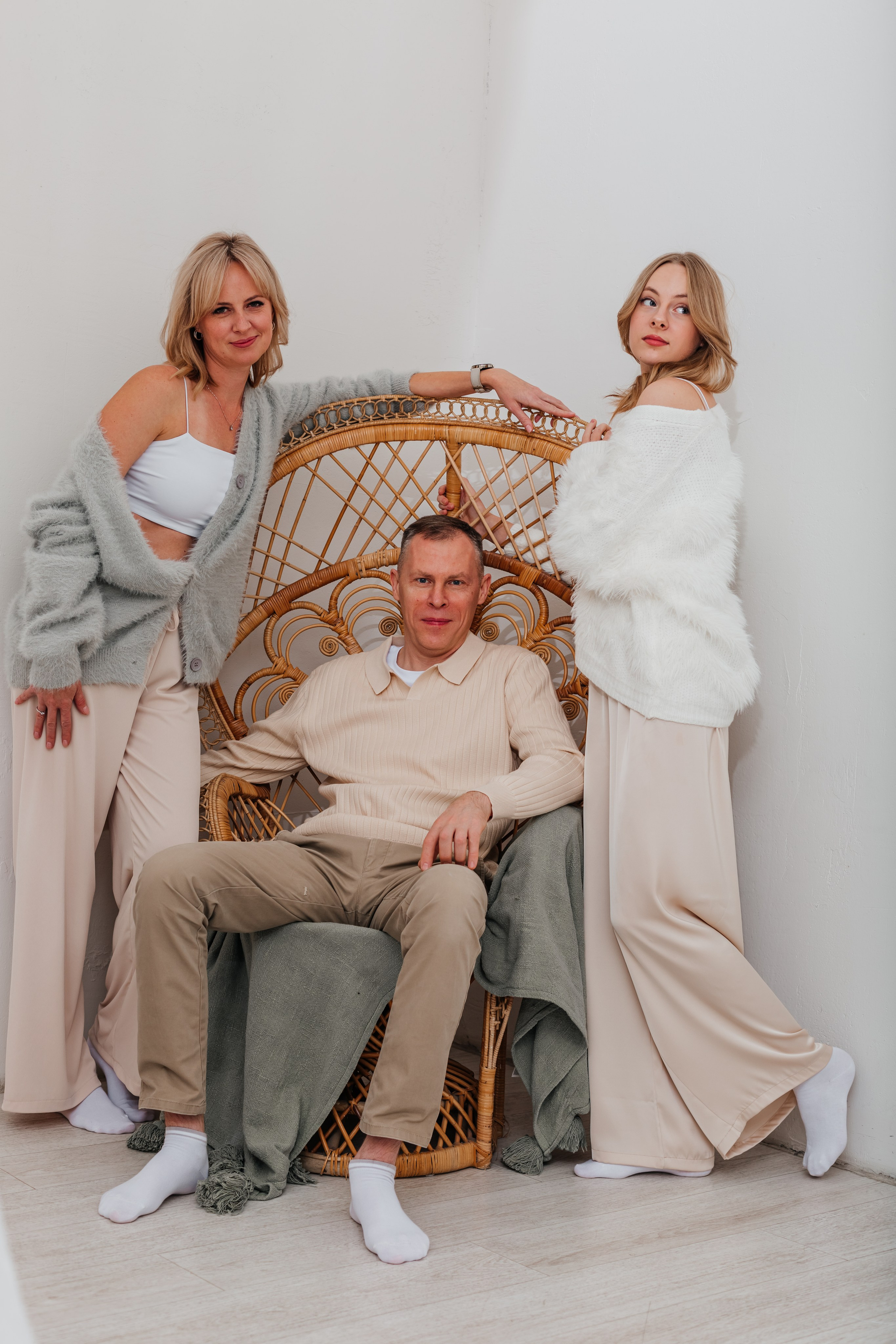 Уютная семейная фотосессия семьи Ломоносовых. Семейный и детский фотограф в Москве Алёна Кораблина