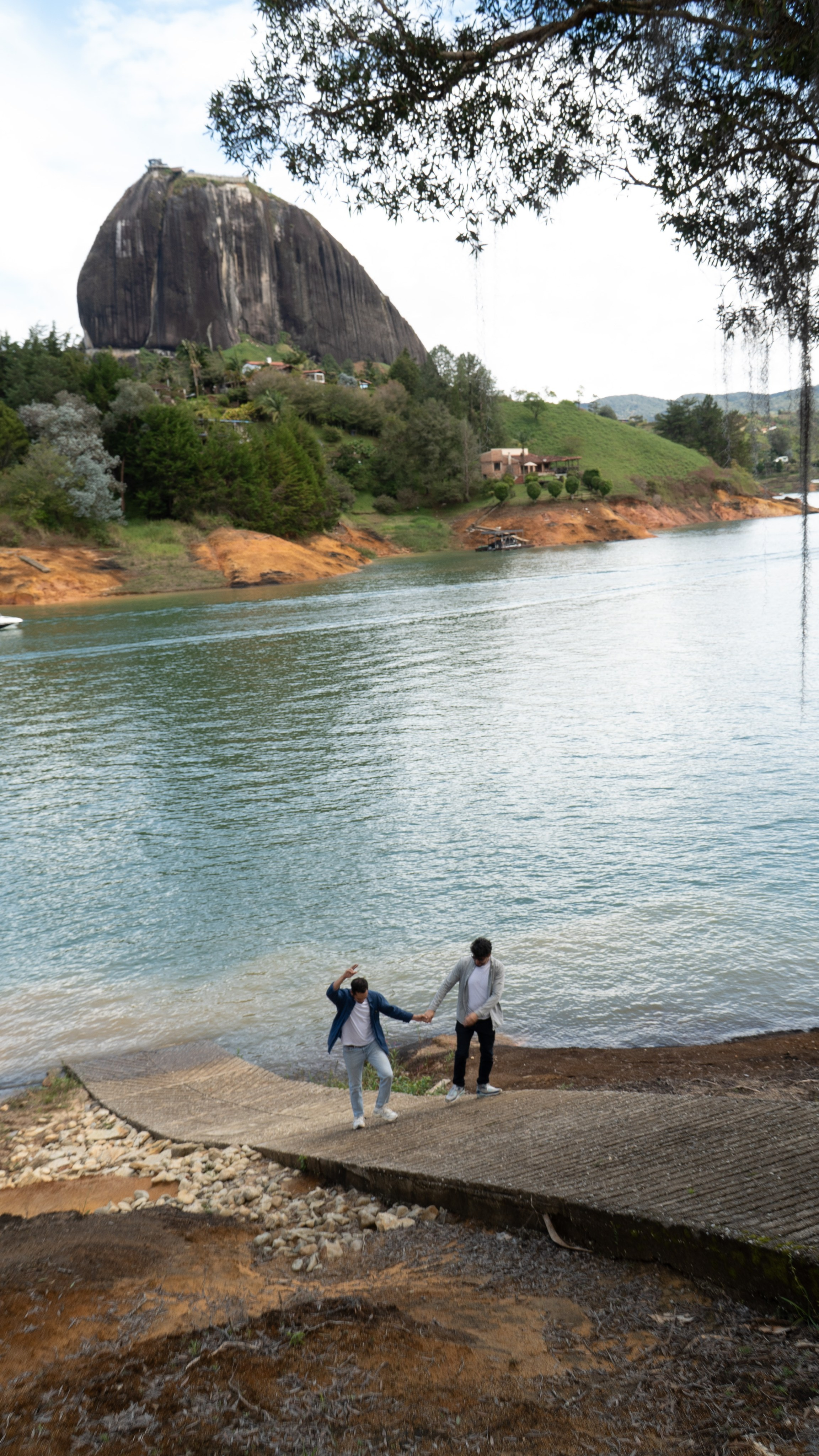 Guatape full. Wedding Photographer in Barcelona and Medellin