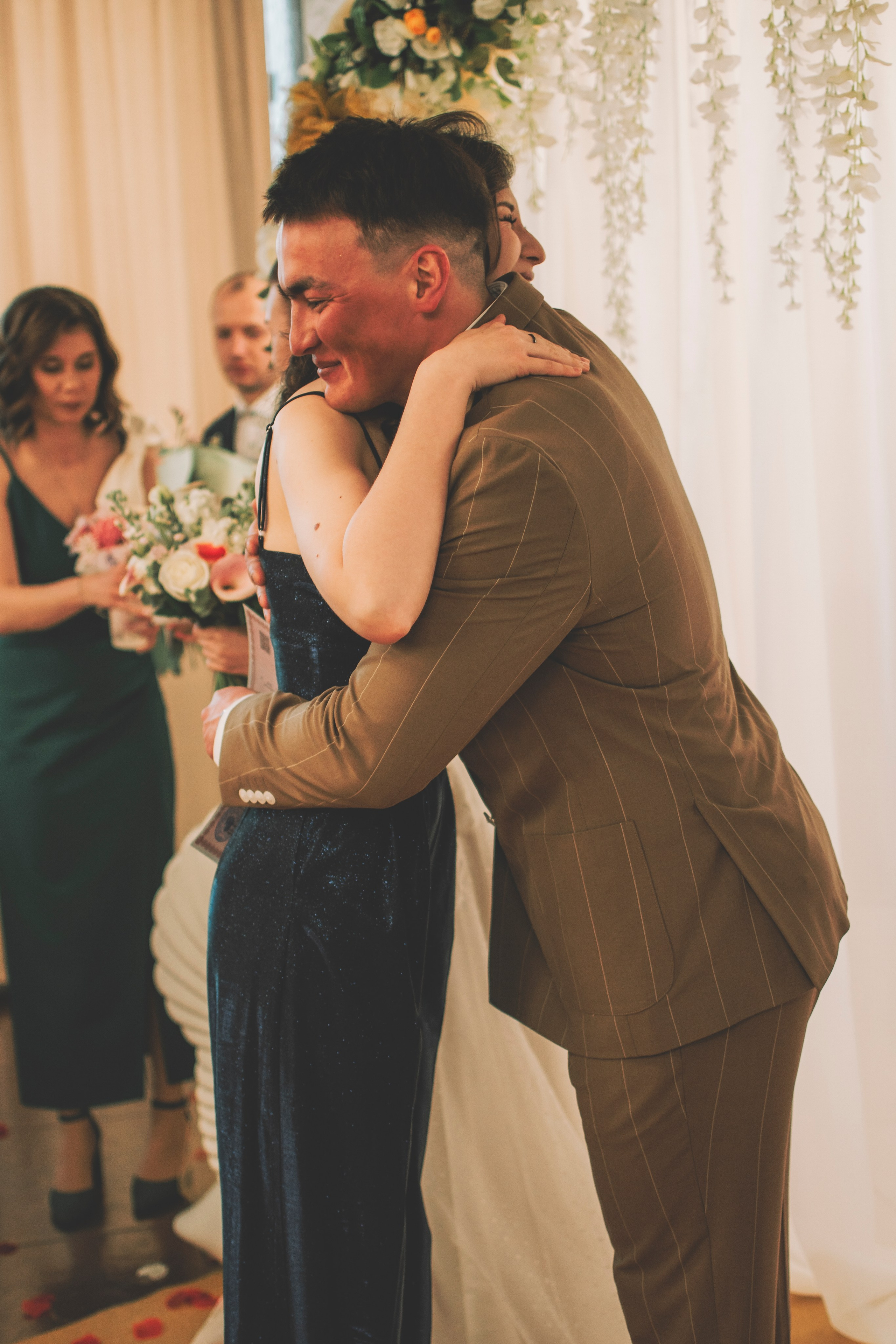 Альберт и Анастасия (Студийная фотосессия, роспись в ДК Нефтяник + фотосессия с гостями). Семейный и свадебный фотограф Губкинский и Ставрополь