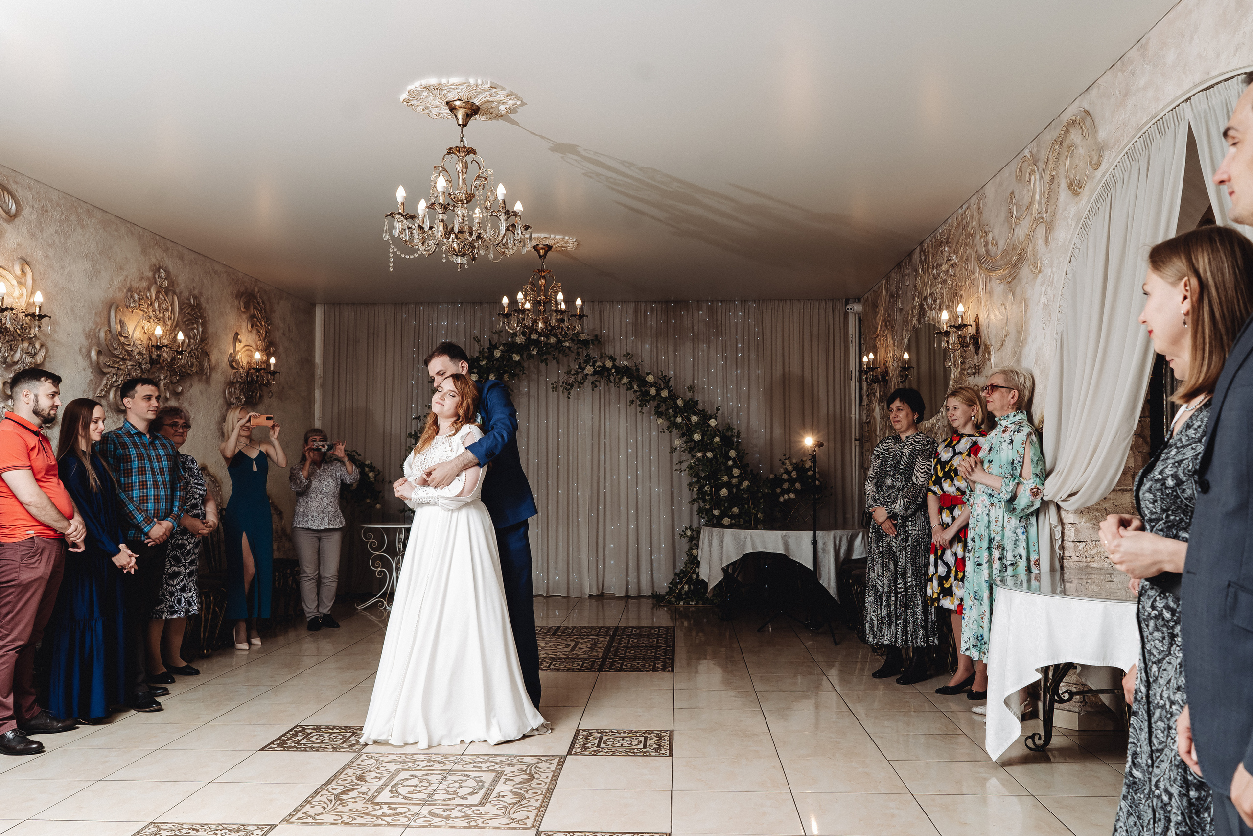 Свадебная фотосъемка и лавстори. Семейный и контент фотограф в Красноярске Власова Екатерина