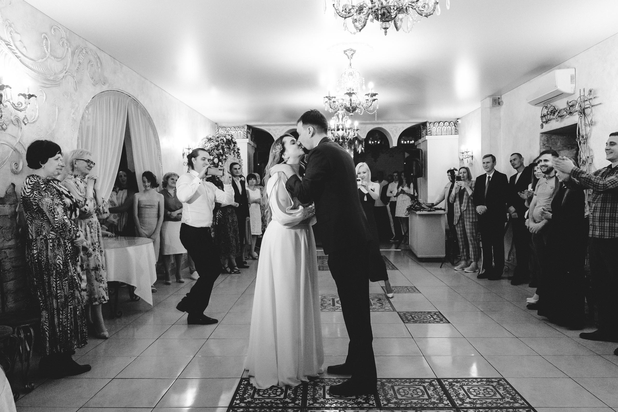 Свадебная фотосъемка и лавстори. Семейный и контент фотограф в Красноярске Власова Екатерина