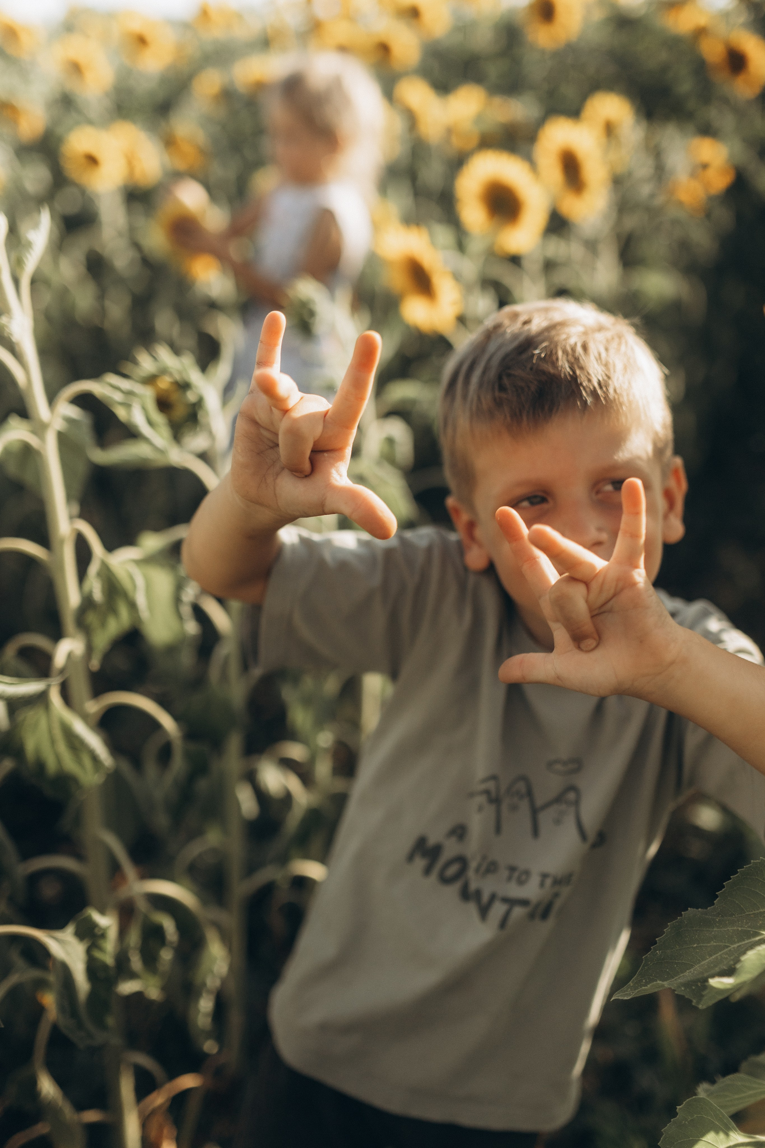 Дети и подсолнухи. Семейный фотограф lifestyle в Новосибирске Елена Шпилевая