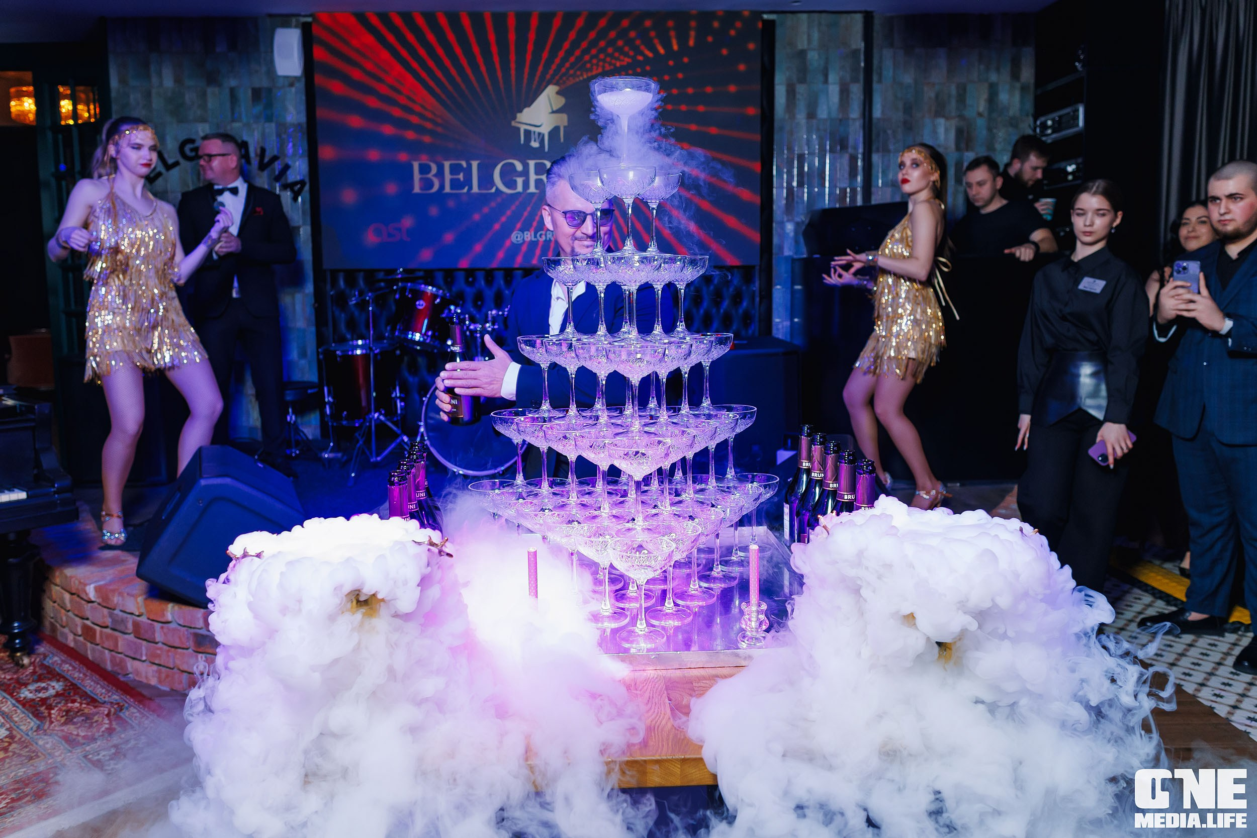 Фоторепортаж из караоке-клуба Белгравия. One Media Life: фоторепортажи, фотоотчеты с мероприятий и заведений