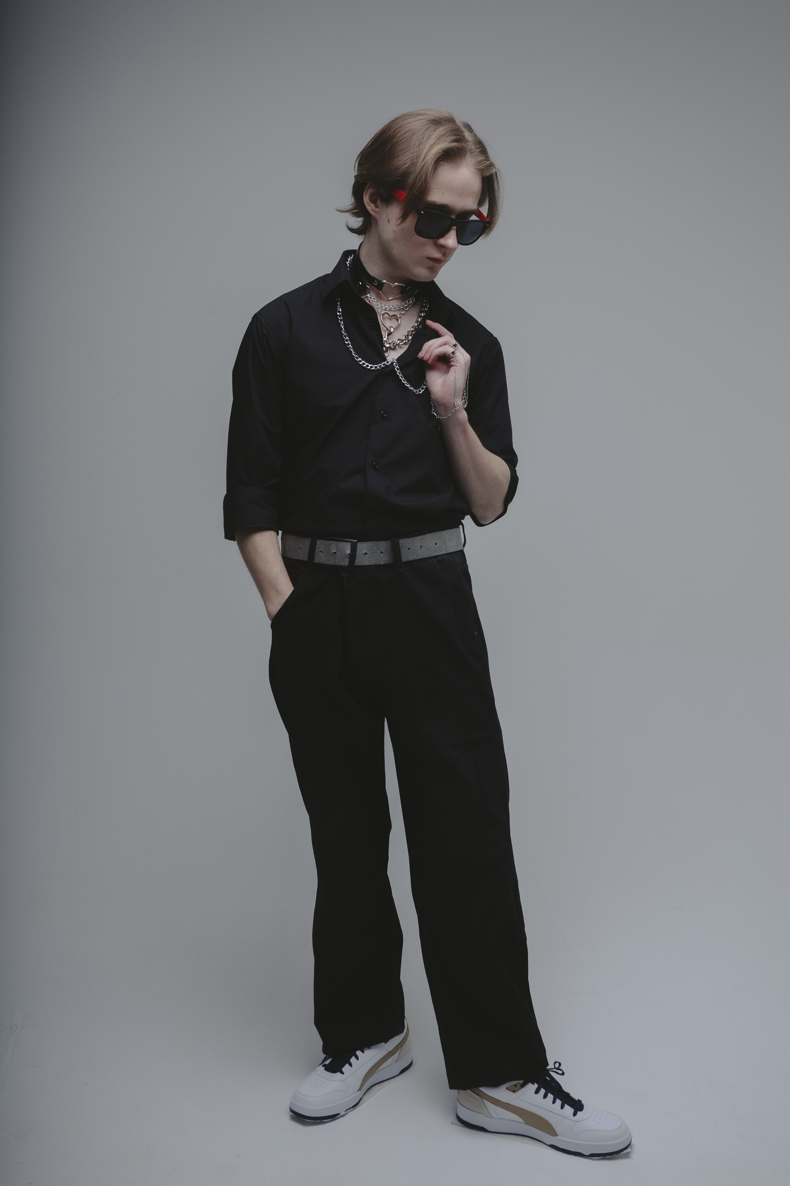 Антон. Фотограф Julia Milton | Портреты, съемки для маркетплейсов, лавстори, съёмка беременности в Санкт-Петербурге. Обучение фотографии в Спб очно