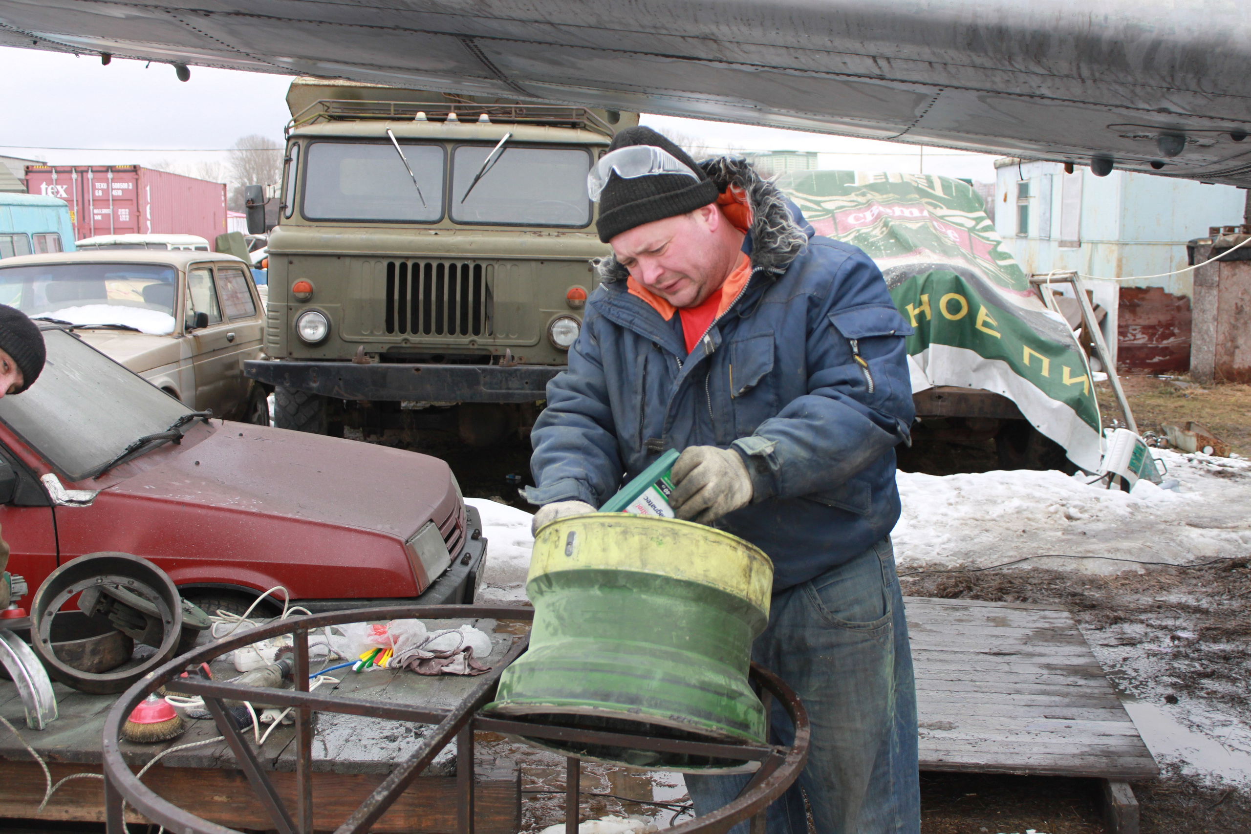 Ил-14Т «Голубая Мечта» работы в Тушино (2011 г.). Фотоальбом показывающий увлекательный мир авиации и мир медведей Андрея Иванова