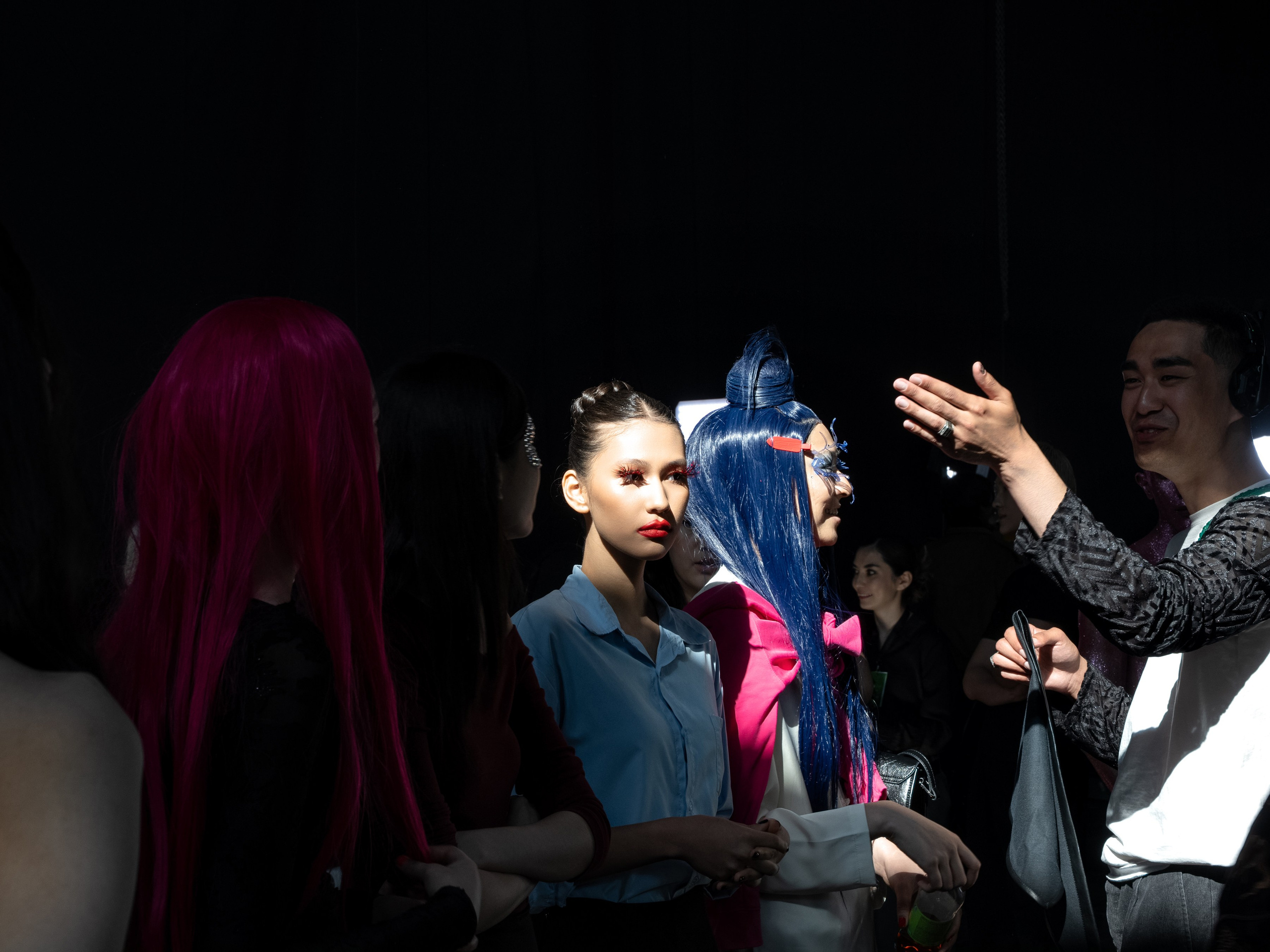 Visa Fashion Week Almaty Pre-Fall 2026 April Backstage Day 2. Сайт Алматинского НЮ АРТ, будуар и фэшн фотографа Дениса Карпенко