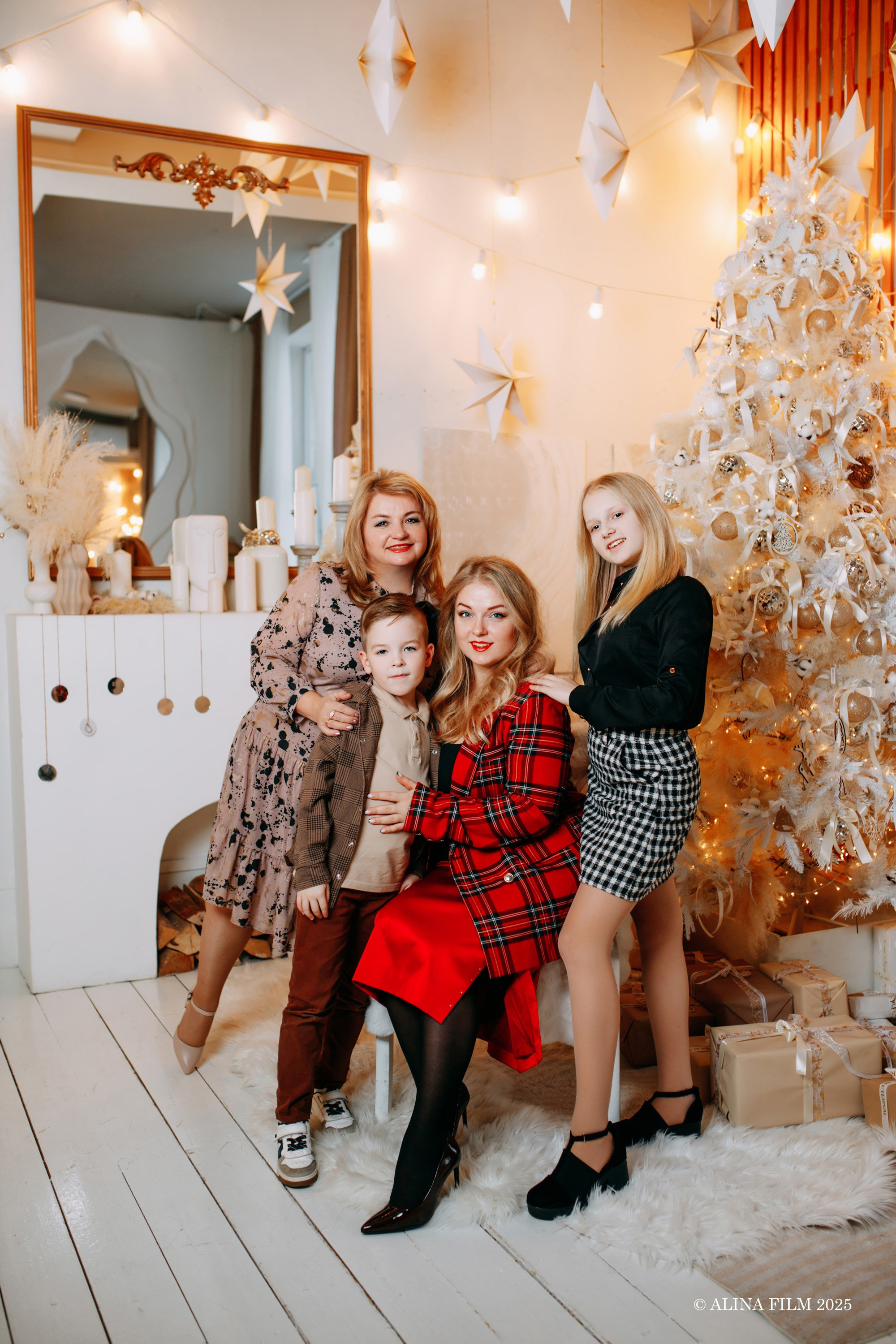 Семейная новогодняя фотосессия. Фотограф в Санкт-Петербурге Alina Film