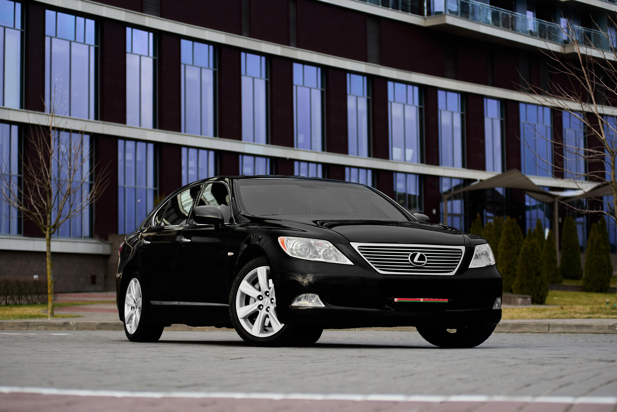 Lexus LS460L. Автомобильный и интерьерный фотограф в Минске Александр Тагаев