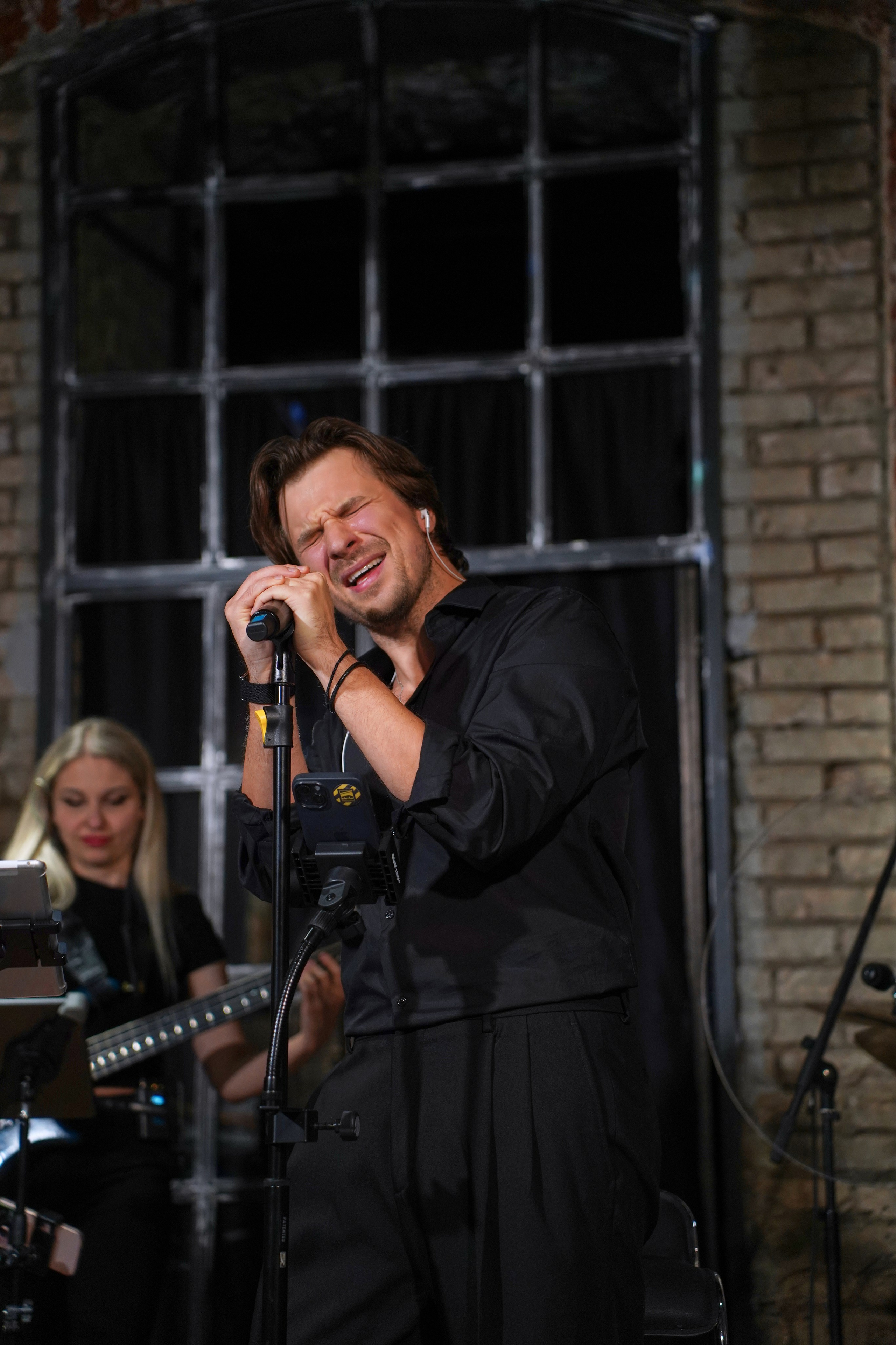 Концерт кавер группы. Фотограф