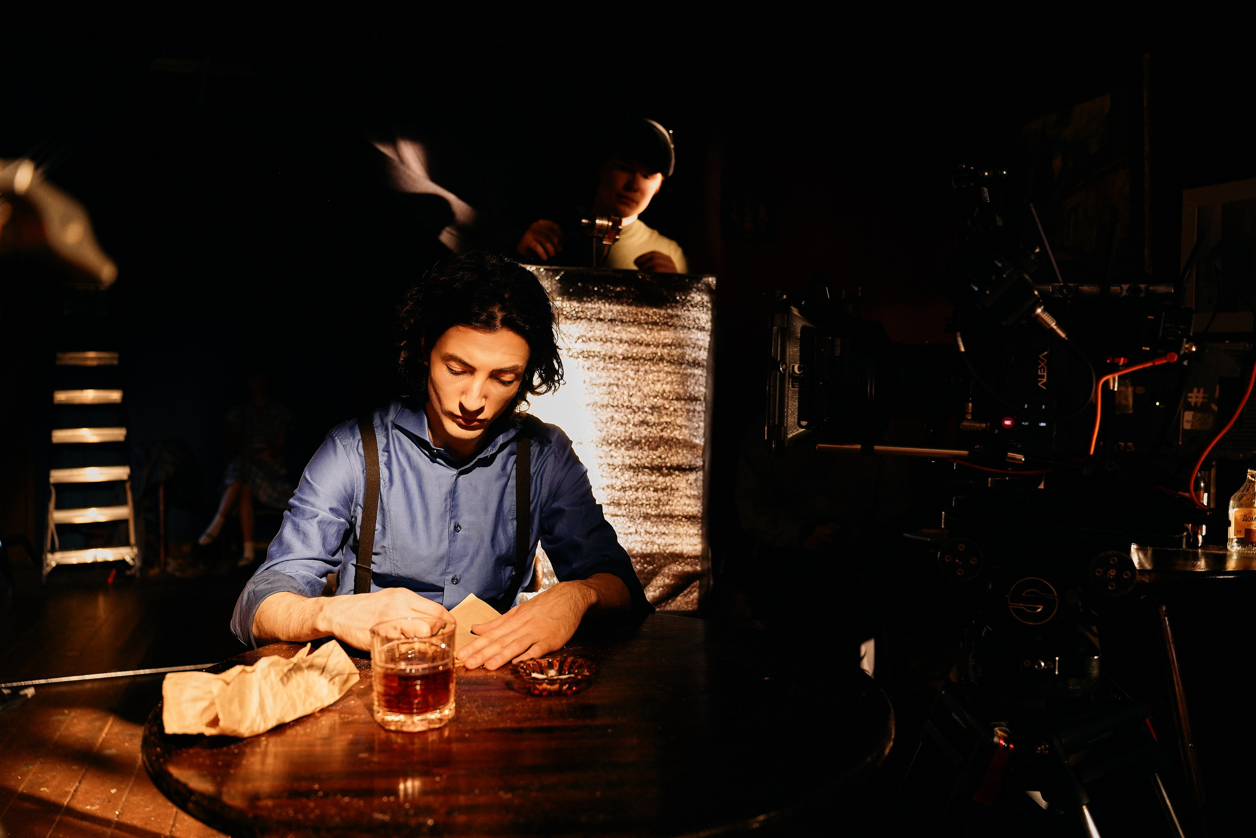 БЭКИ со съемок. Фотограф