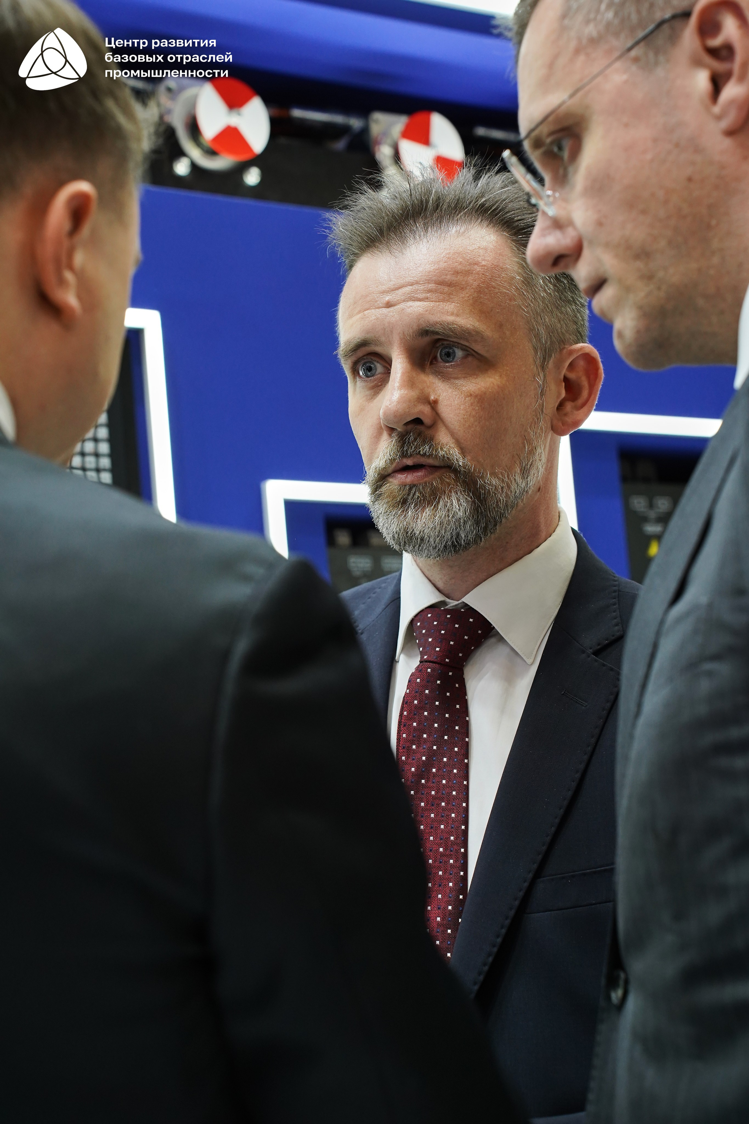 ЭКСПОЦЕНТР Алиханов. Фотограф