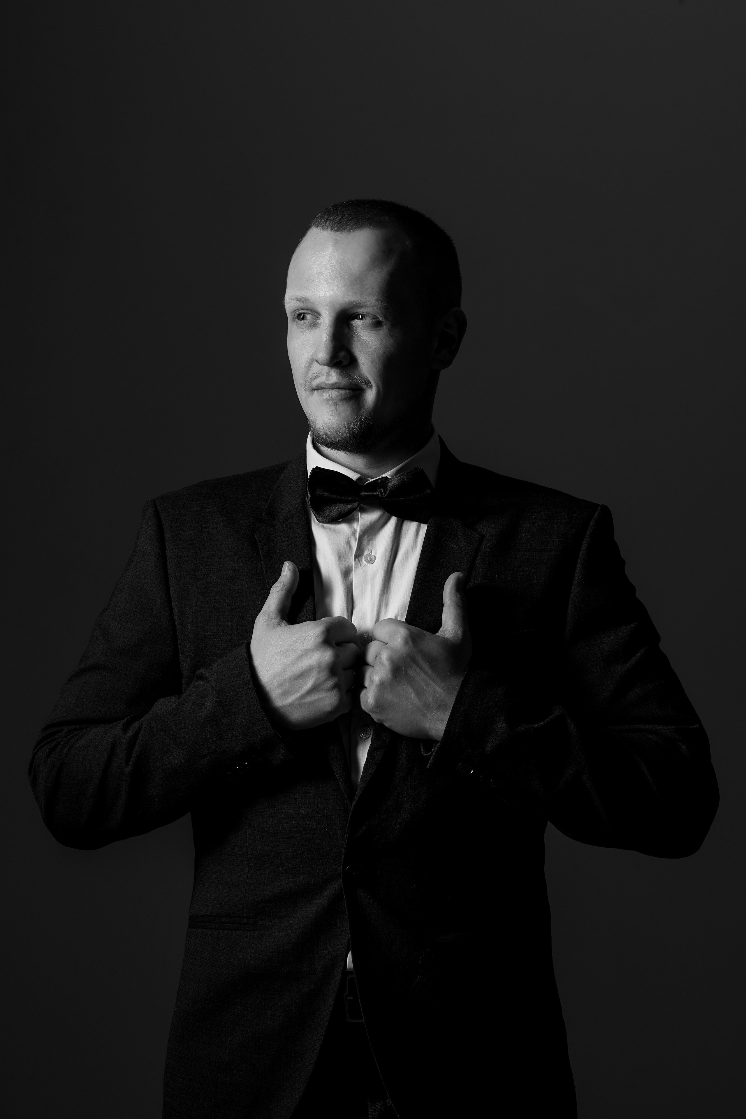 Ведущий Тимофей. Фотограф