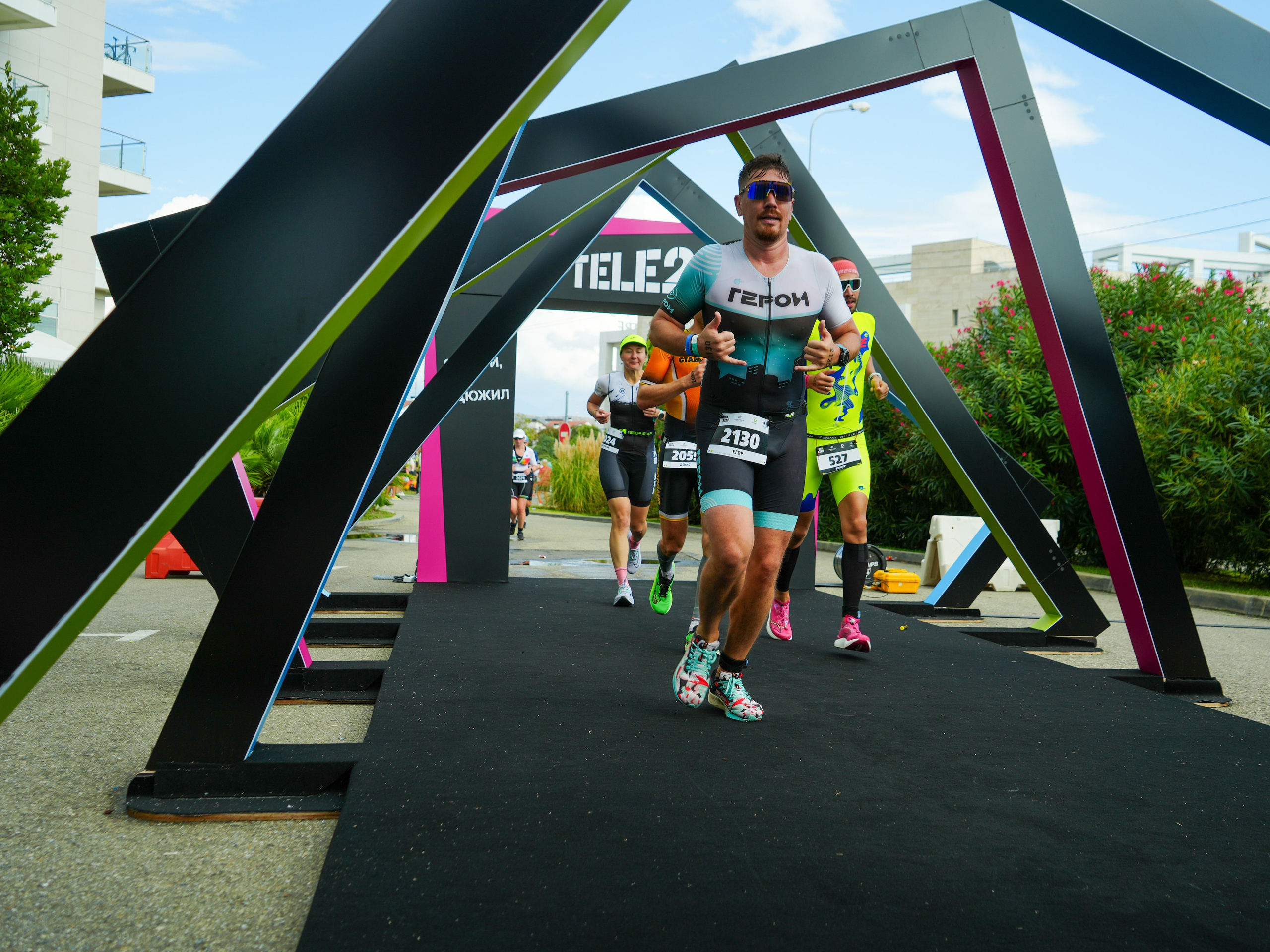 Фотоотчет партнерской интеграции для компании TELE2 на фестивале Ironstar. Репортажный фотограф в Красной Поляне и Сочи Павлюченко Екатерина