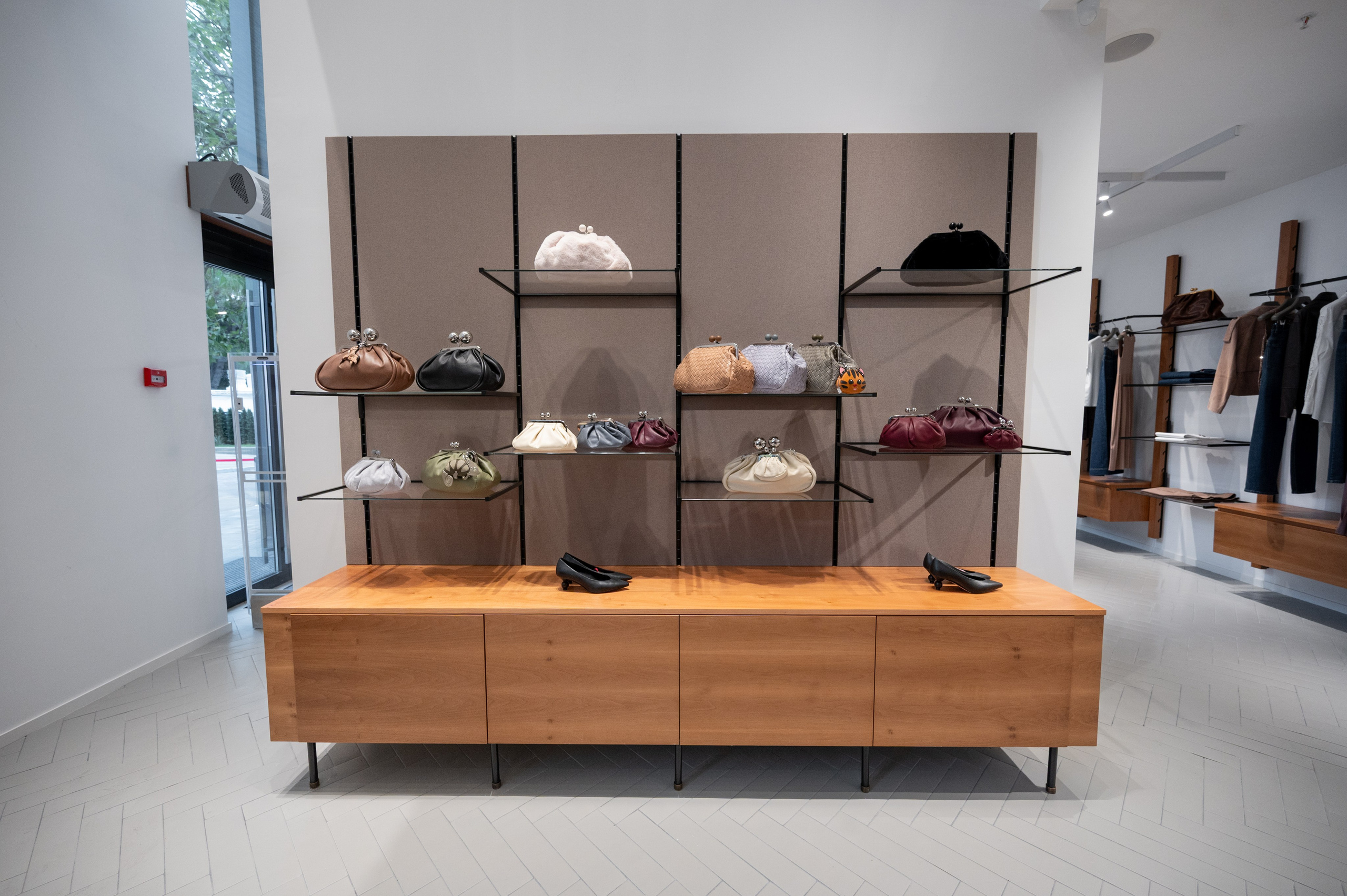 MaxMara Геленджик. Репортажный фотограф в Красной Поляне и Сочи Павлюченко Екатерина