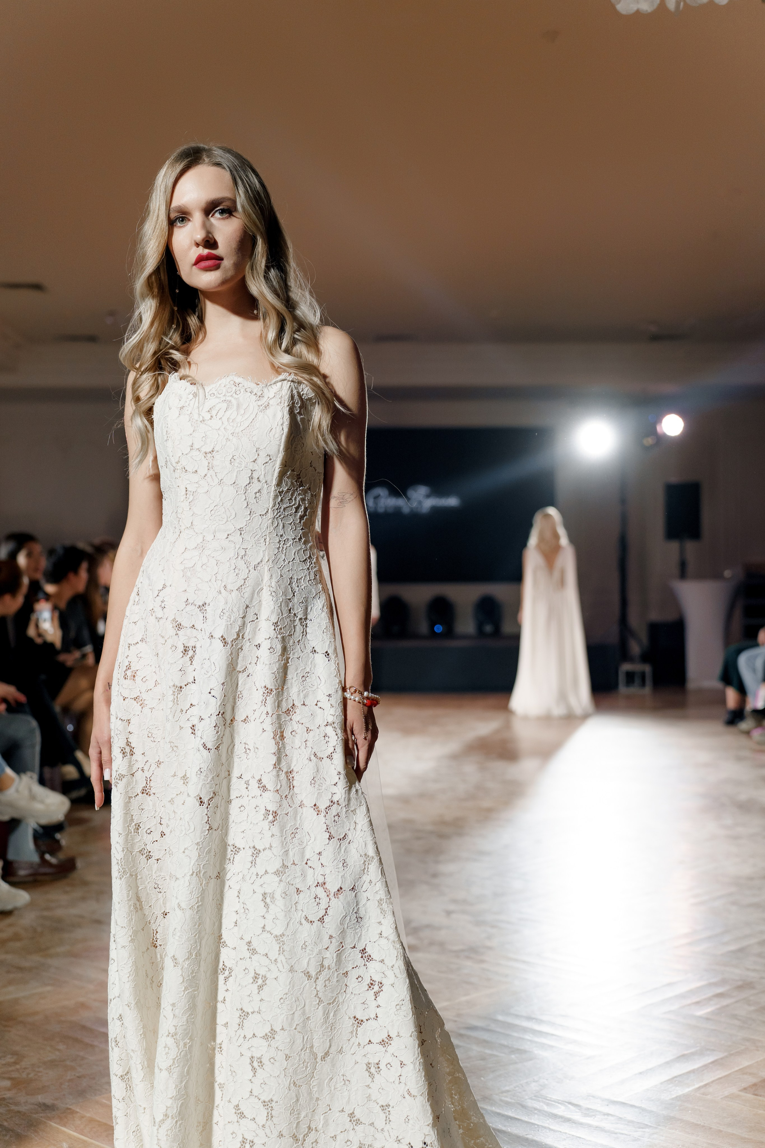 Выставка свадебных специалистов «Свадьба на 1000%». Свадебный фотограф в Санкт-Петербурге