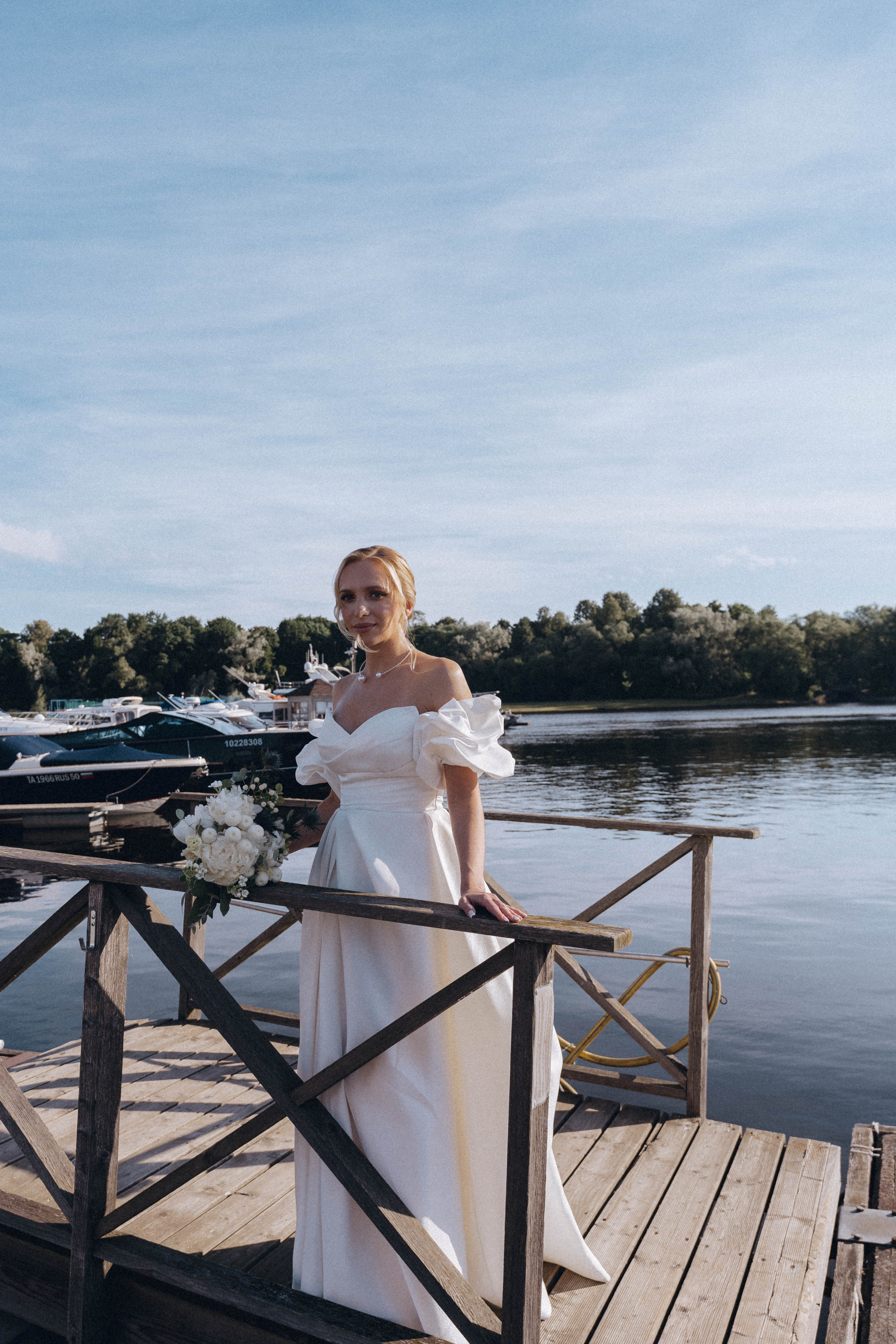 СВАДЕНБНАЯ СЬЕМКА НА КАТЕРЕ ПО КАНАЛАМ САНКТ-ПЕТЕРБУРГА И В АКВАТОРИИ НЕВЫ. Профессиональный фотограф, Санкт-Петербург — Виктория Богомолова