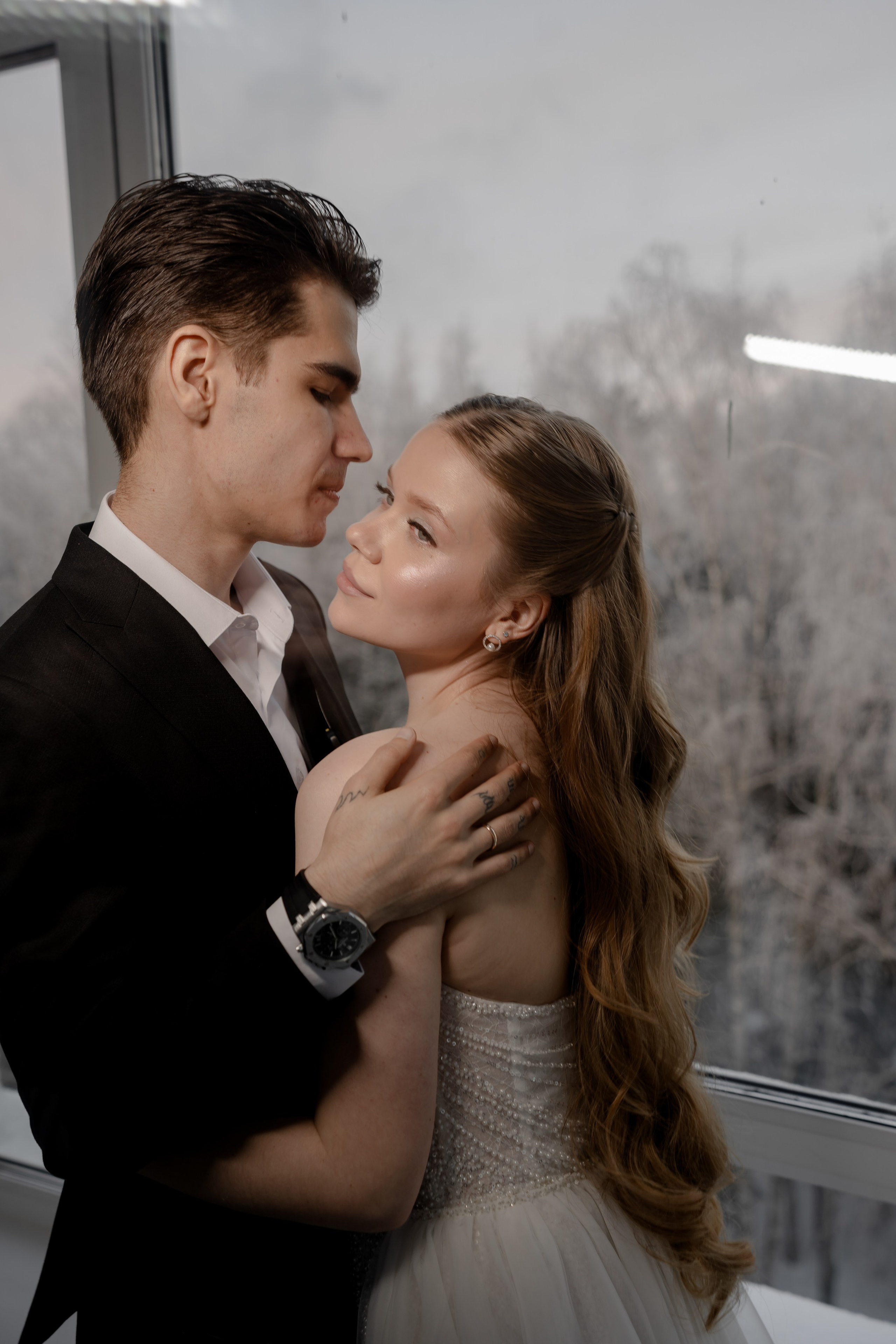 СВАДЕБНАЯ СЬЕМКА СБОРОВ В ОТЕЛЕ И ВЫЕЗД НА ЦЕРЕМОНИЮ (СНЯТО В СИБИРЕ В НИЖНЕВАРТОВСКЕ)М. Профессиональный фотограф, Санкт-Петербург — Виктория Богомолова