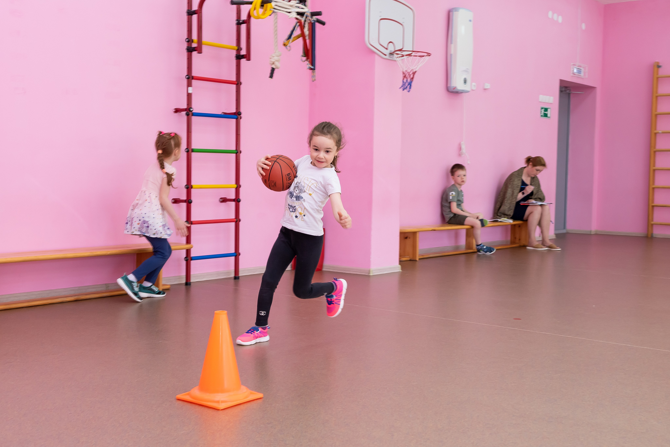 Фотосъёмка занятий физкультурой. Детский фотограф в Екатеринбурге и Берёзовском Евгений Кондаков