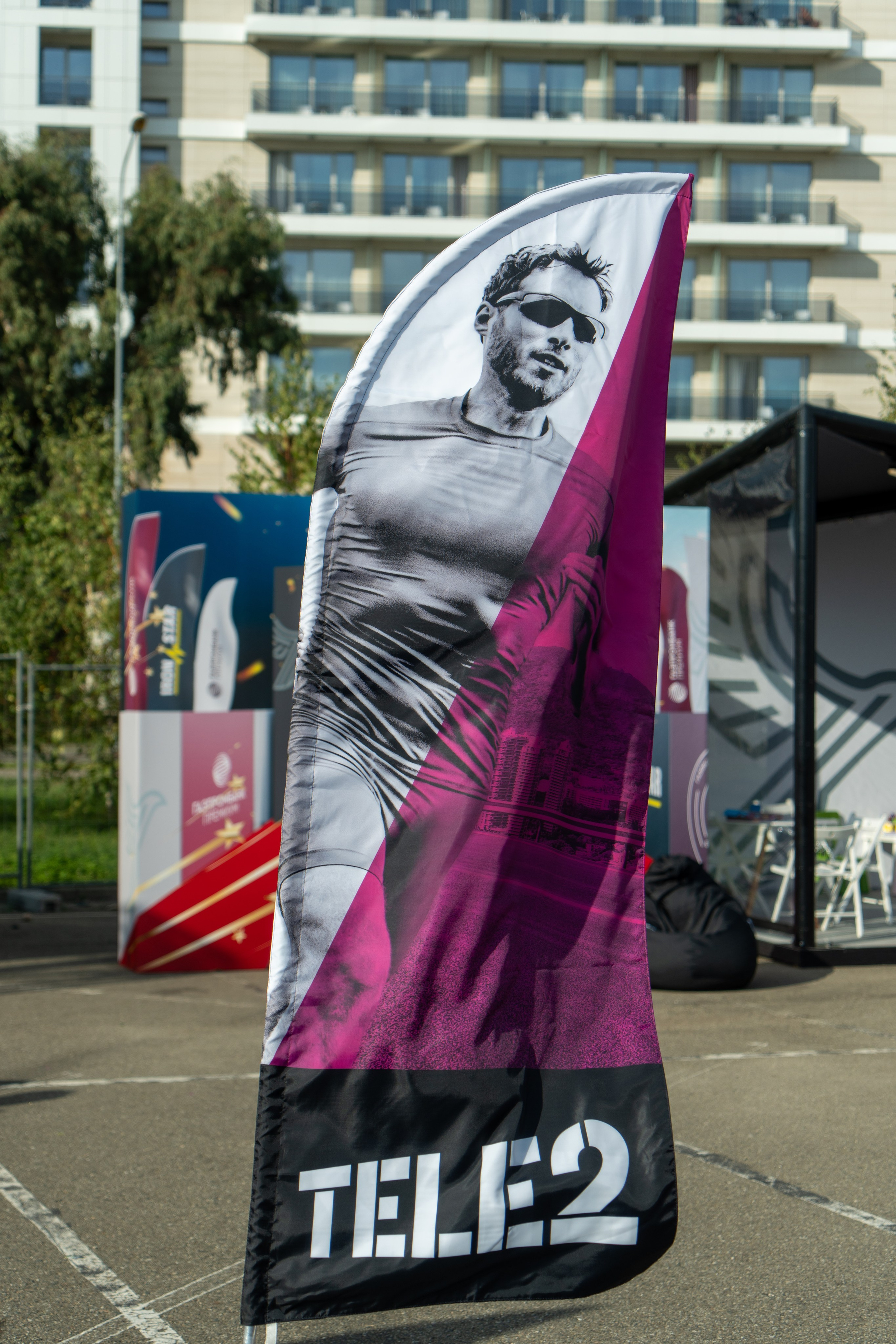 Фотоотчет партнерской интеграции для компании TELE2 на фестивале Ironstar. Репортажный фотограф в Красной Поляне и Сочи Павлюченко Екатерина