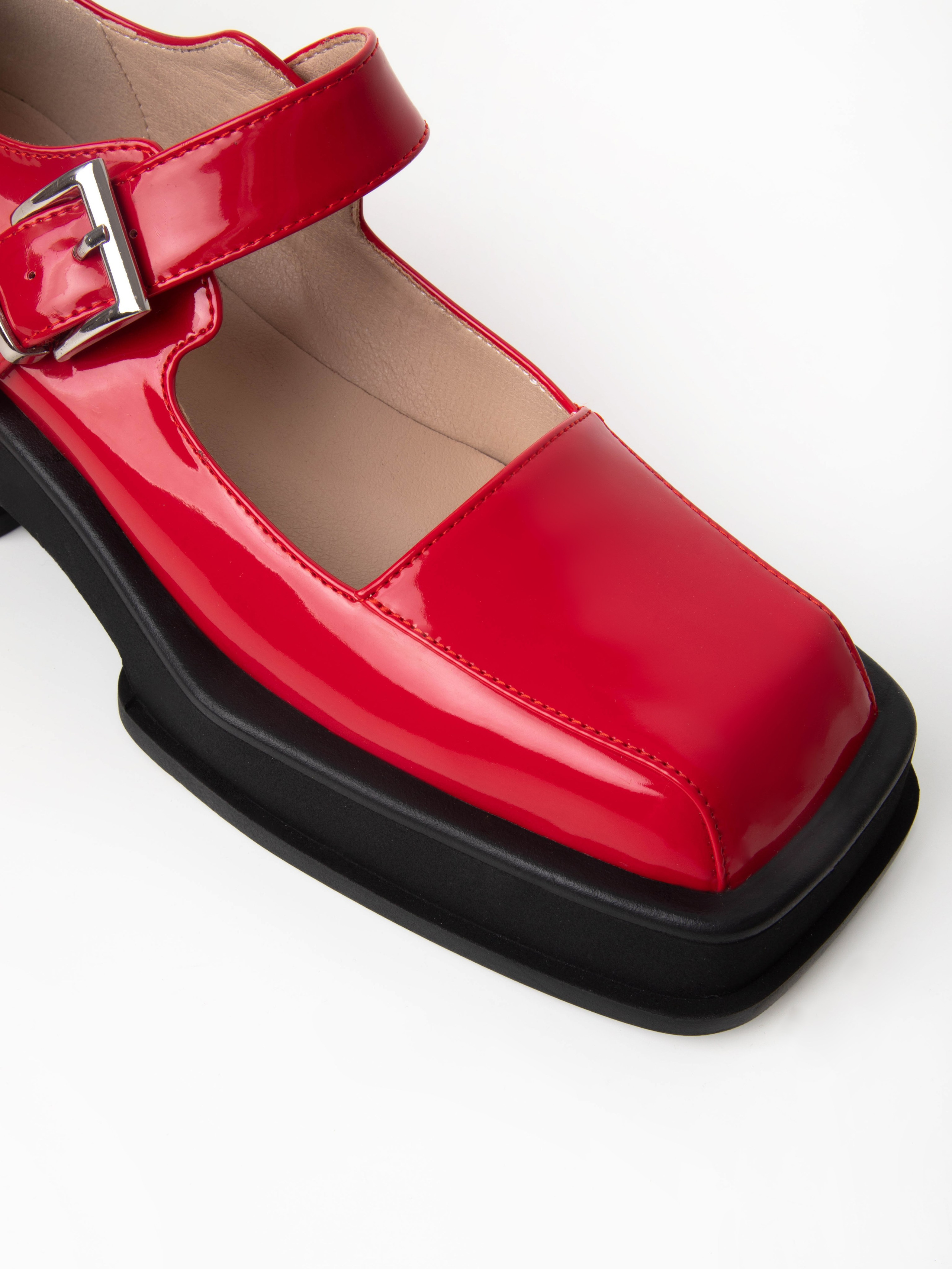 Предметная съемка, обтравка, фото на манекене. Фотограф в Санкт-Петербурге и Москве