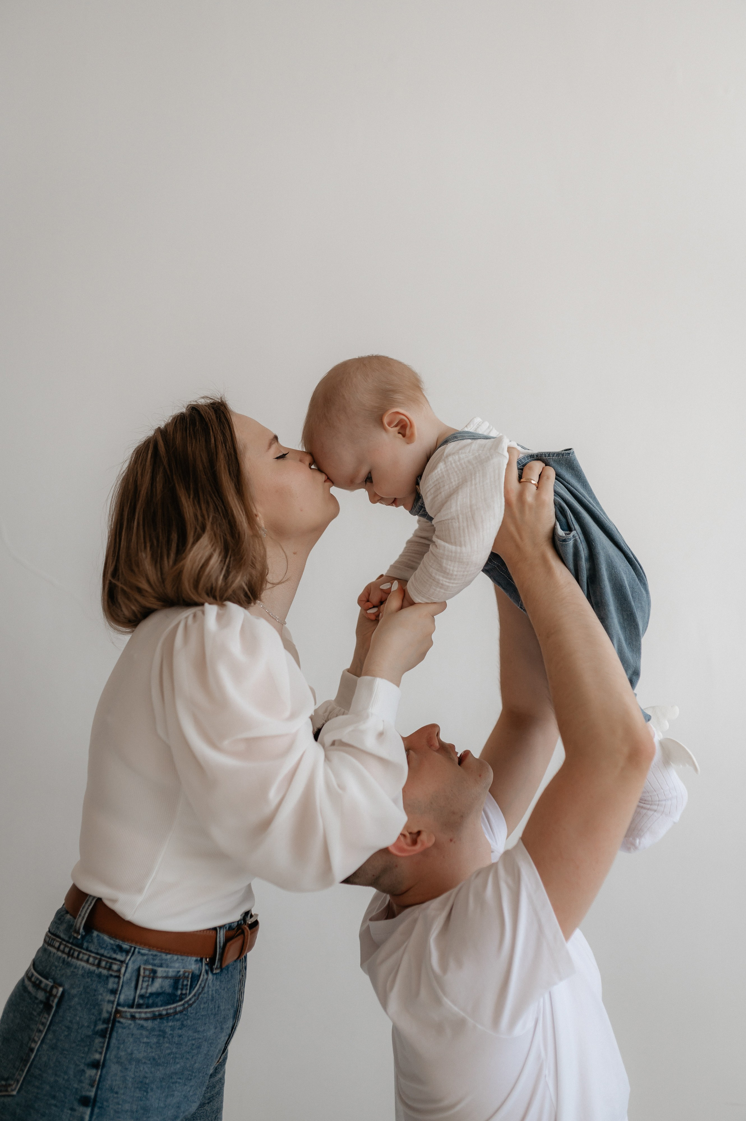 Саша, Настя и Рома. Главная