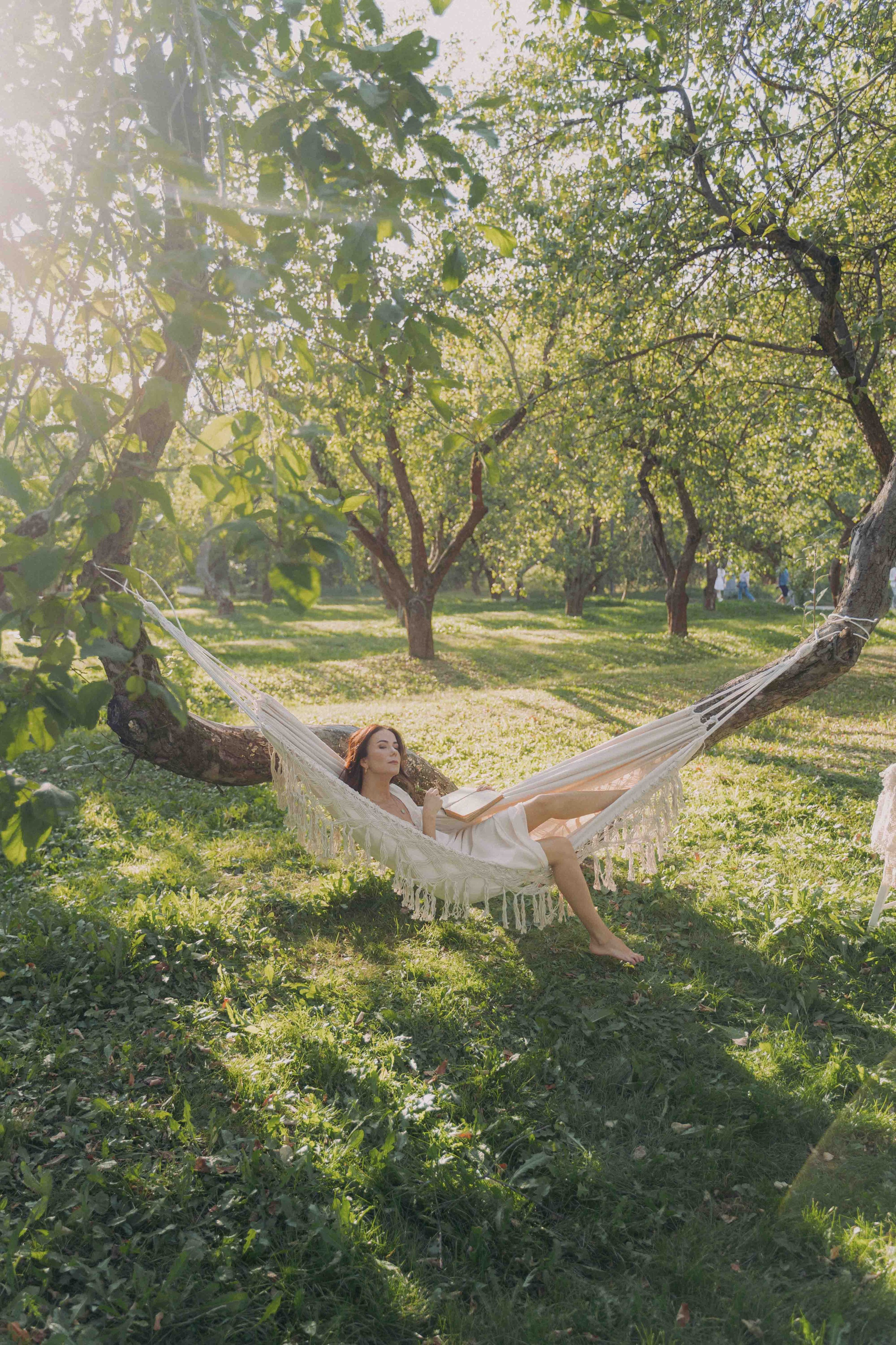 Яблоневый сад и гамак. Фотограф и видеограф в Москве и Абу Даби Мария Кулагина
