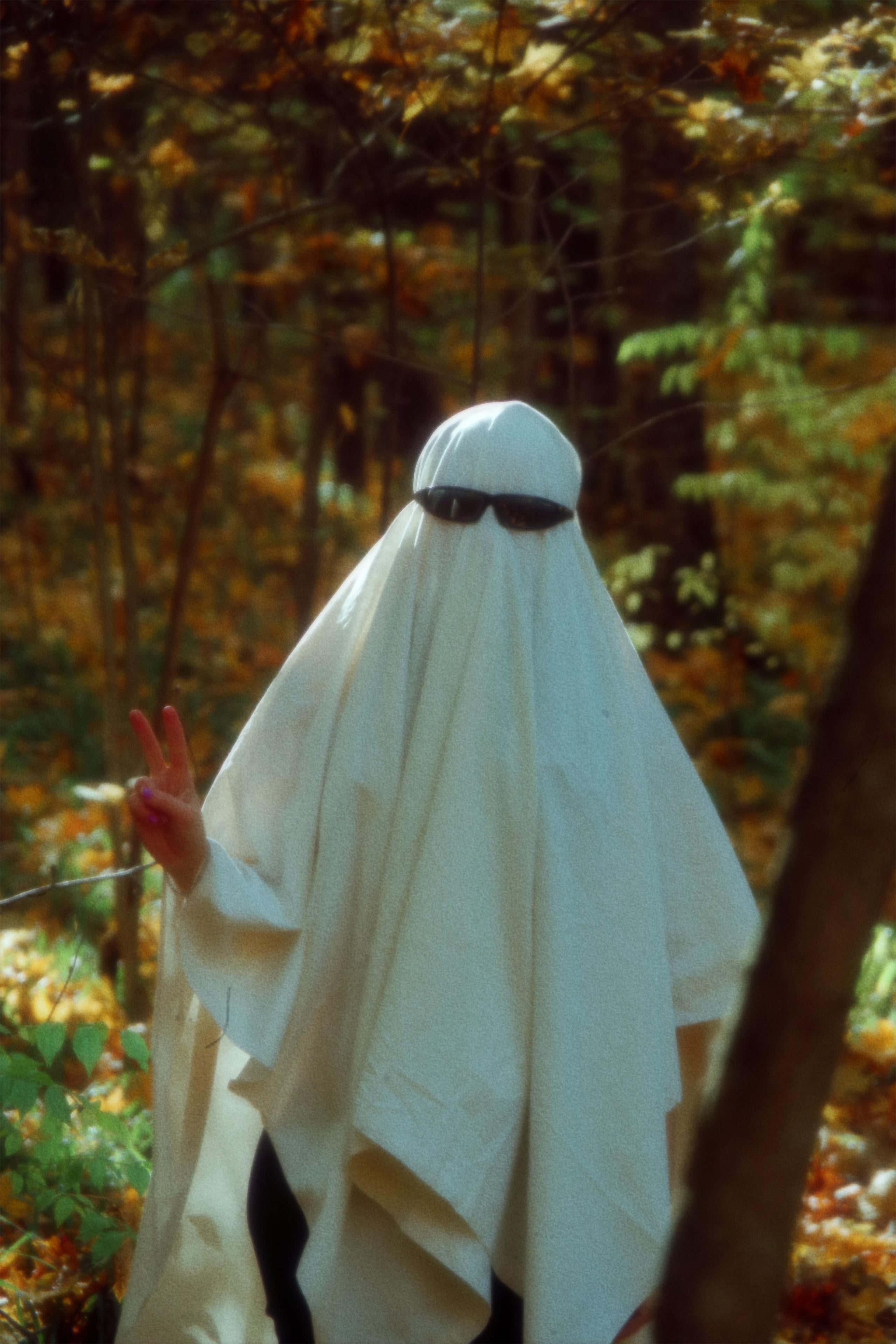 «Ghost alone». Мультидисциплинарная художница