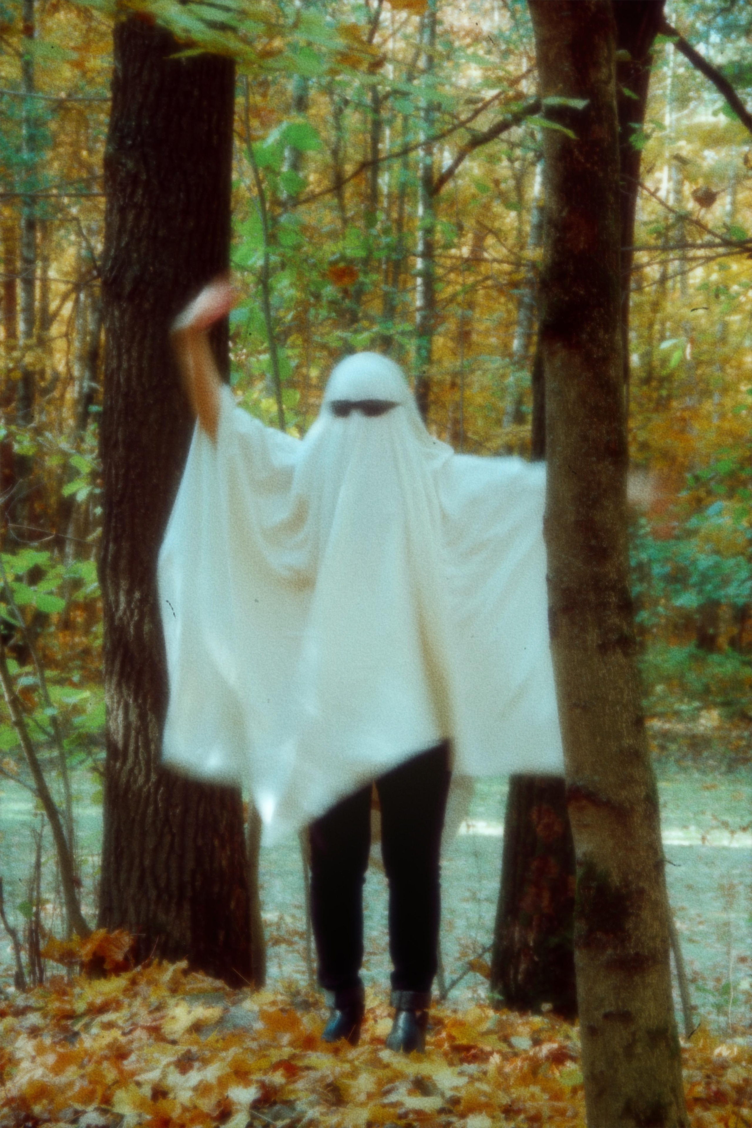 «Ghost alone». Мультидисциплинарная художница