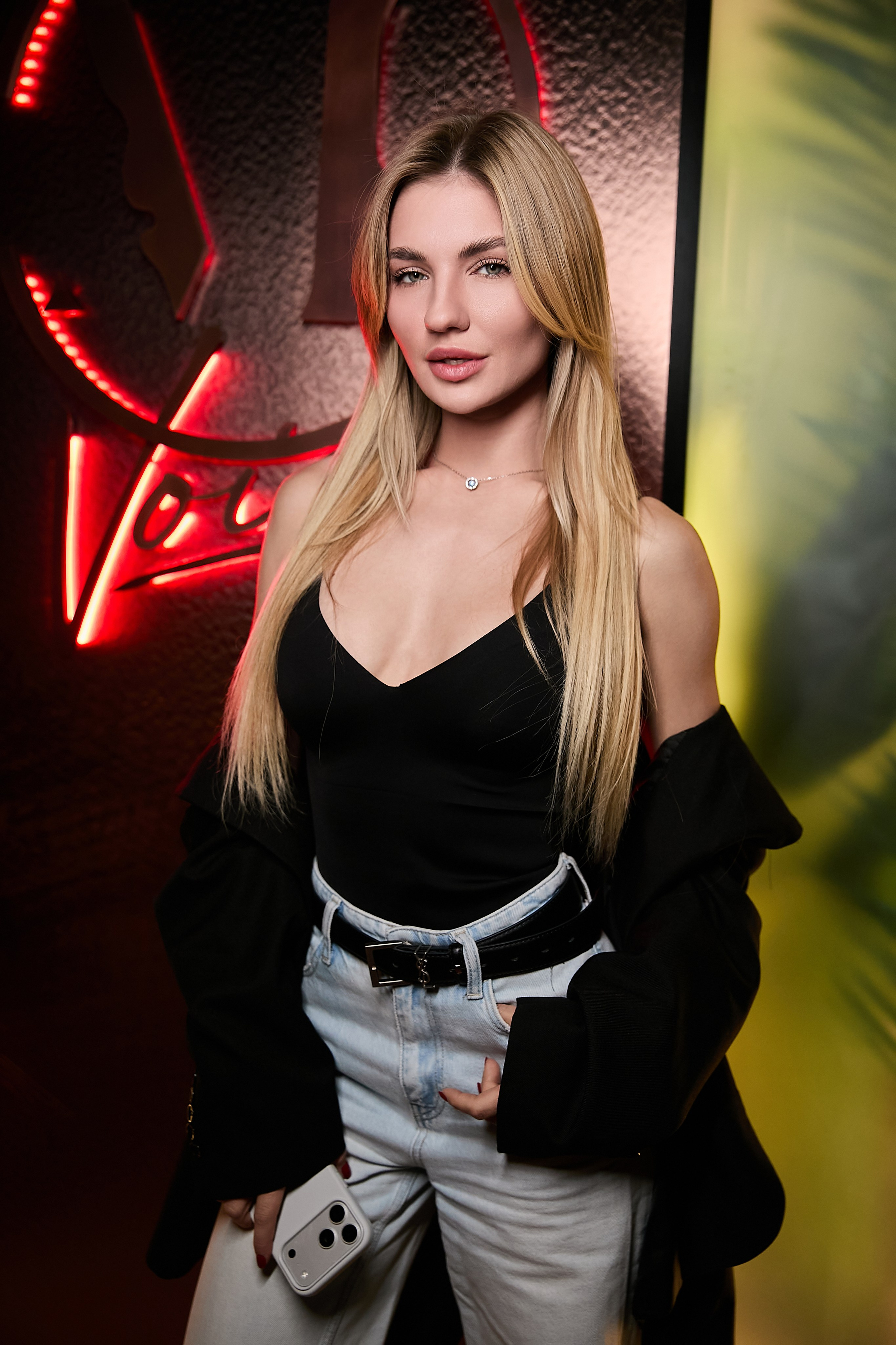 MAGMA VOICE. Продакшн-хаб: фотограф, видеограф, свадьбы, репортаж, бренд-контент — Олег Корушев