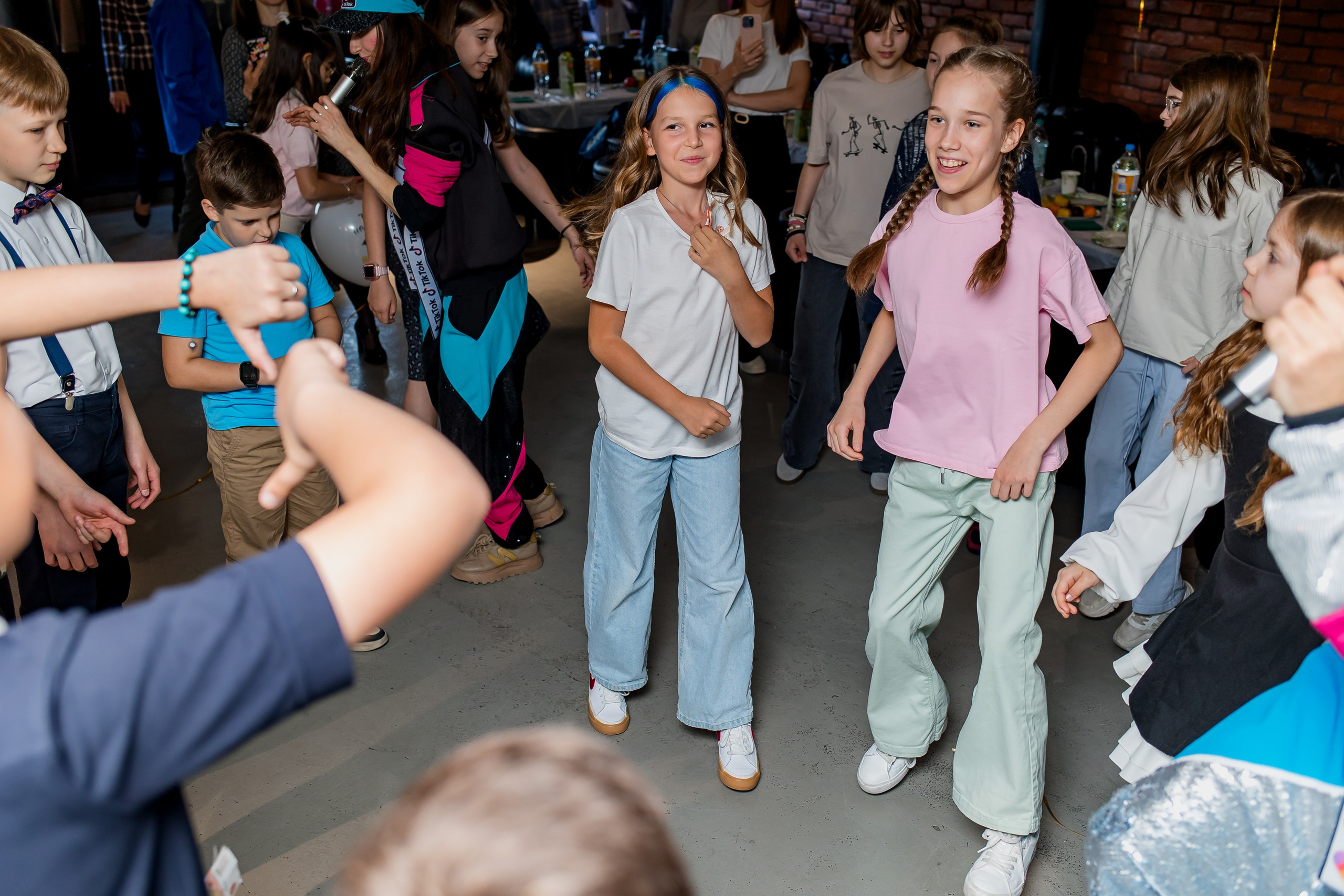 Выпускной 4 класс. Фотограф в Москве Авдеева Мария