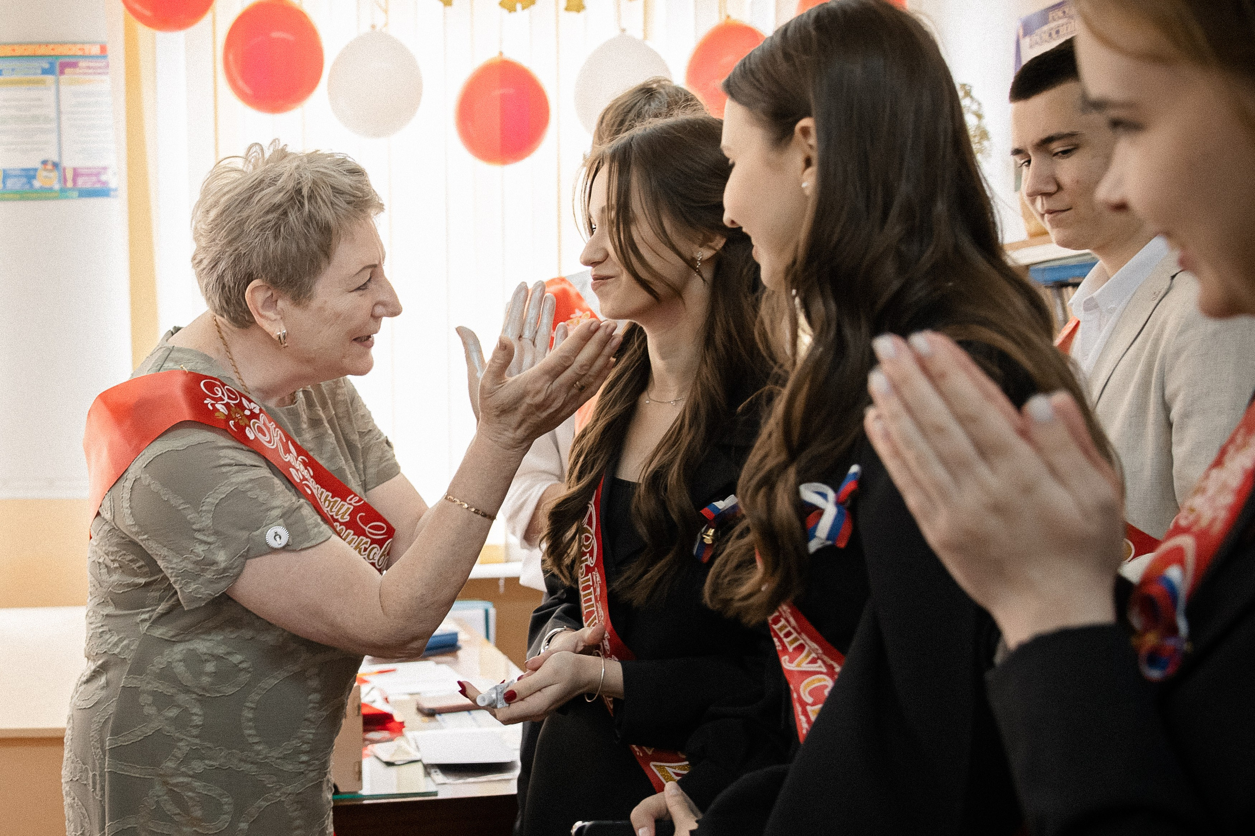 Последний звонок — линейка. Свадебный фотограф Роман Еремеев