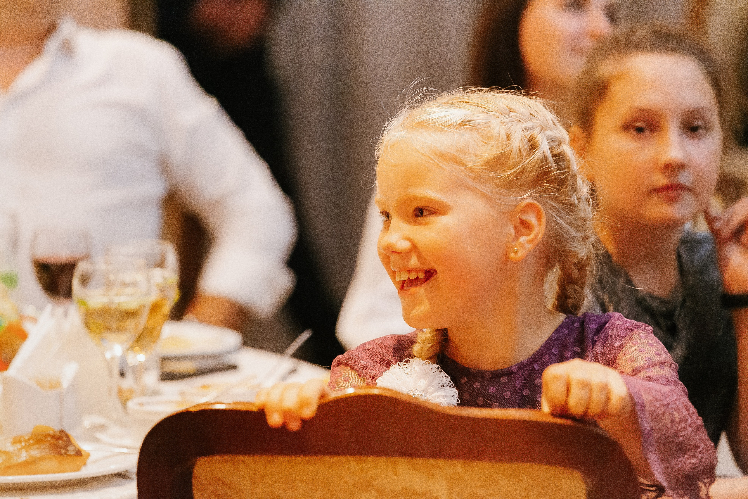 Свадебная осенняя фотосессия Ивана и Лидии в городе. Свадебный и репортажный фотограф в Ярославле и Санкт-Петербурге Роман Микрюков