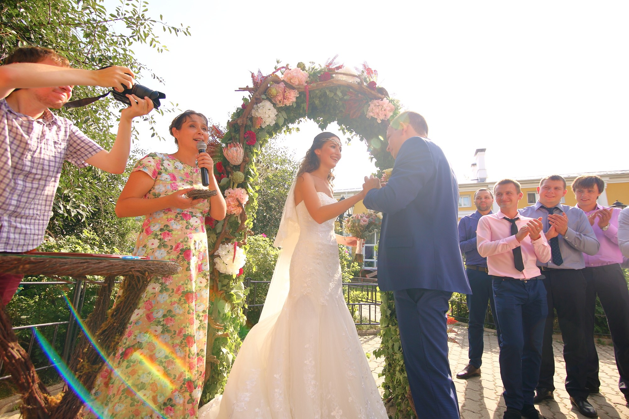 Выездная регистрация в красивом месте в Ярославле. Свадебный и репортажный фотограф в Ярославле и Санкт-Петербурге Роман Микрюков