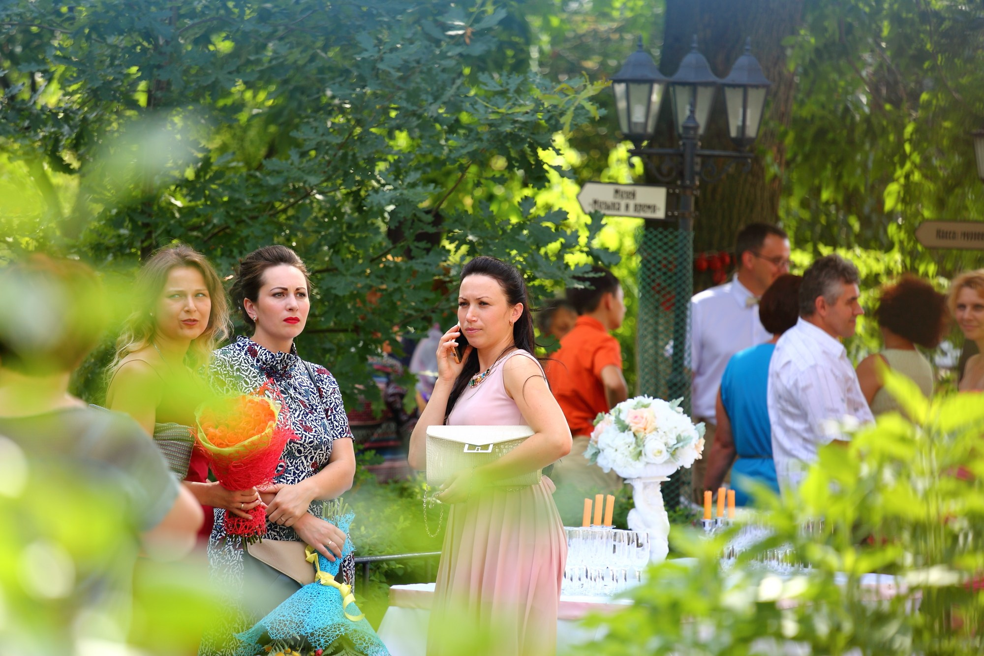 Выездная регистрация в красивом месте в Ярославле. Свадебный и репортажный фотограф в Ярославле и Санкт-Петербурге Роман Микрюков