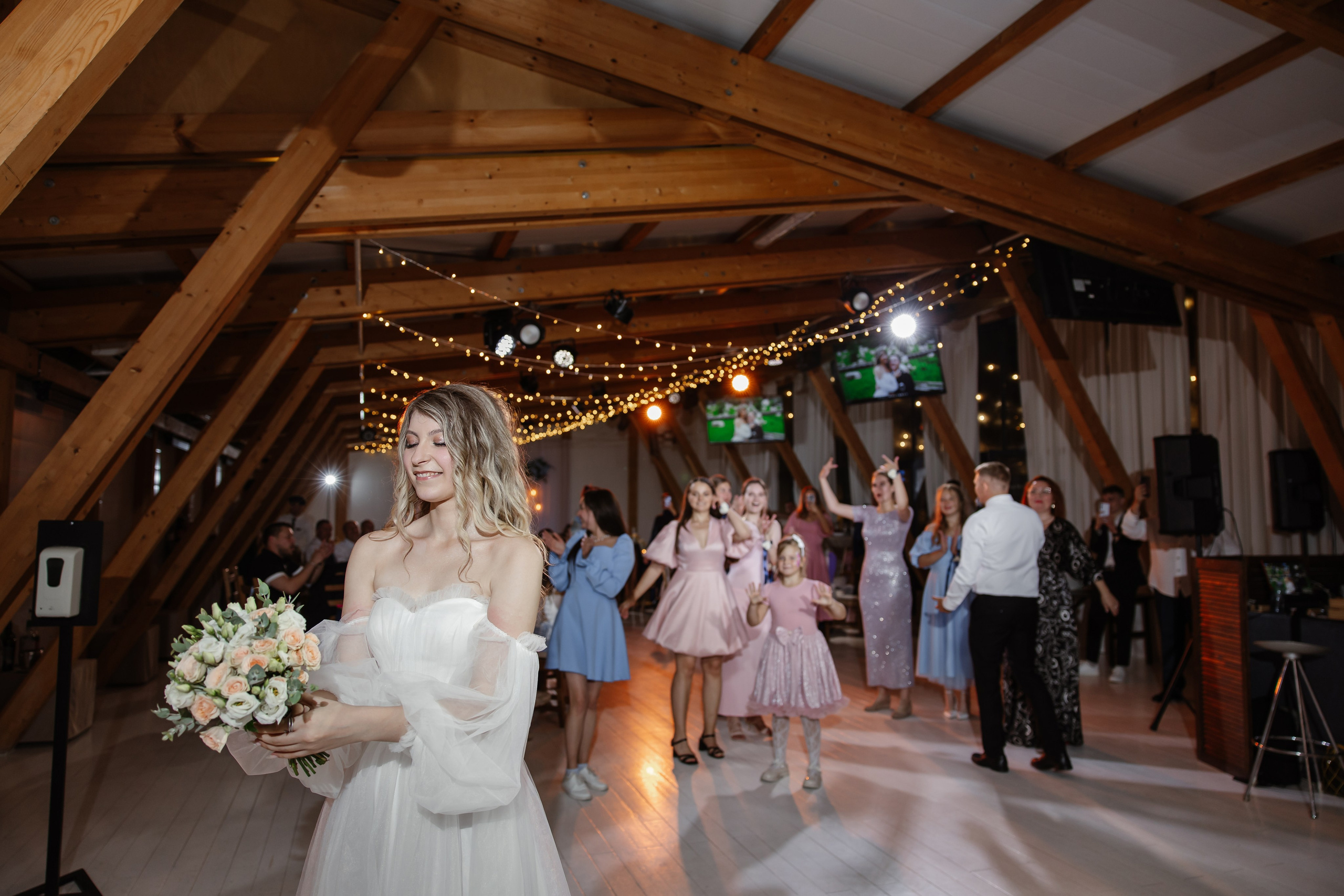 Фотограф на свадьбу на полный день. Фотограф, видеограф на свадьбу в Москве Никита Назаров