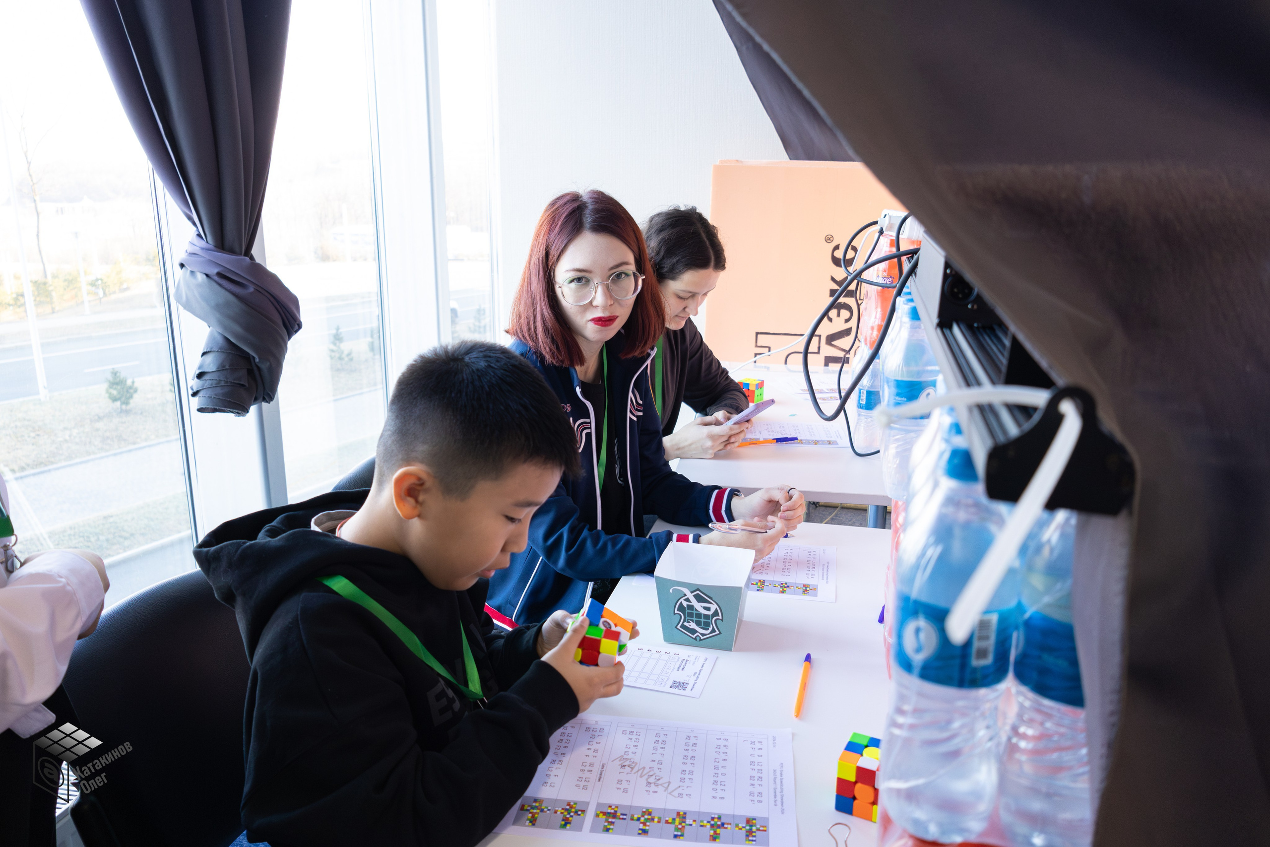 FEFU Snake Speedcubing Showdown 2024. Олег Катакинов| Репортажный фотограф в городе у моря (Владивосток)