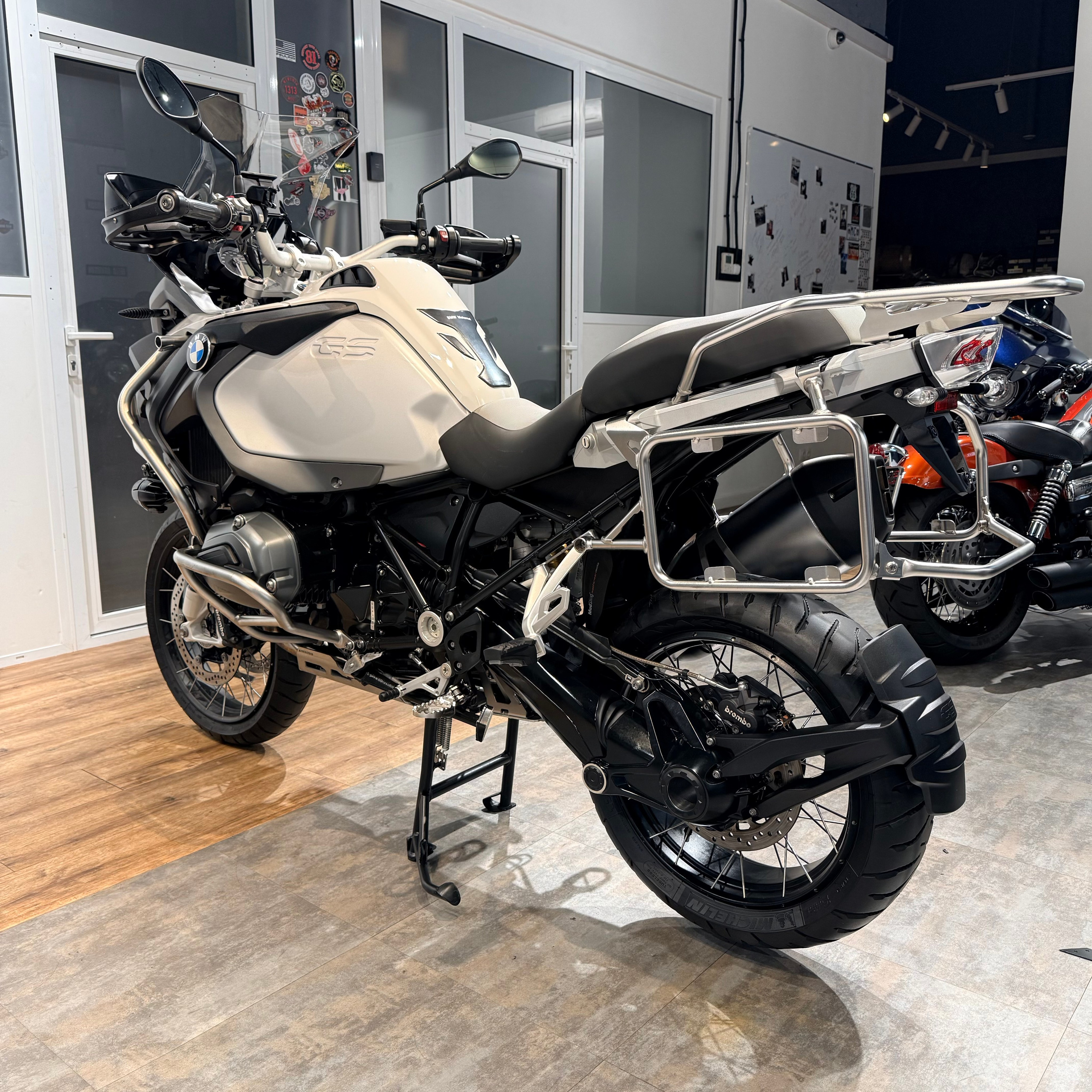 2015 BMW R1200GS Adventure Alpine White. Hello Davidson, Москва. Только хорошие мотоциклы…