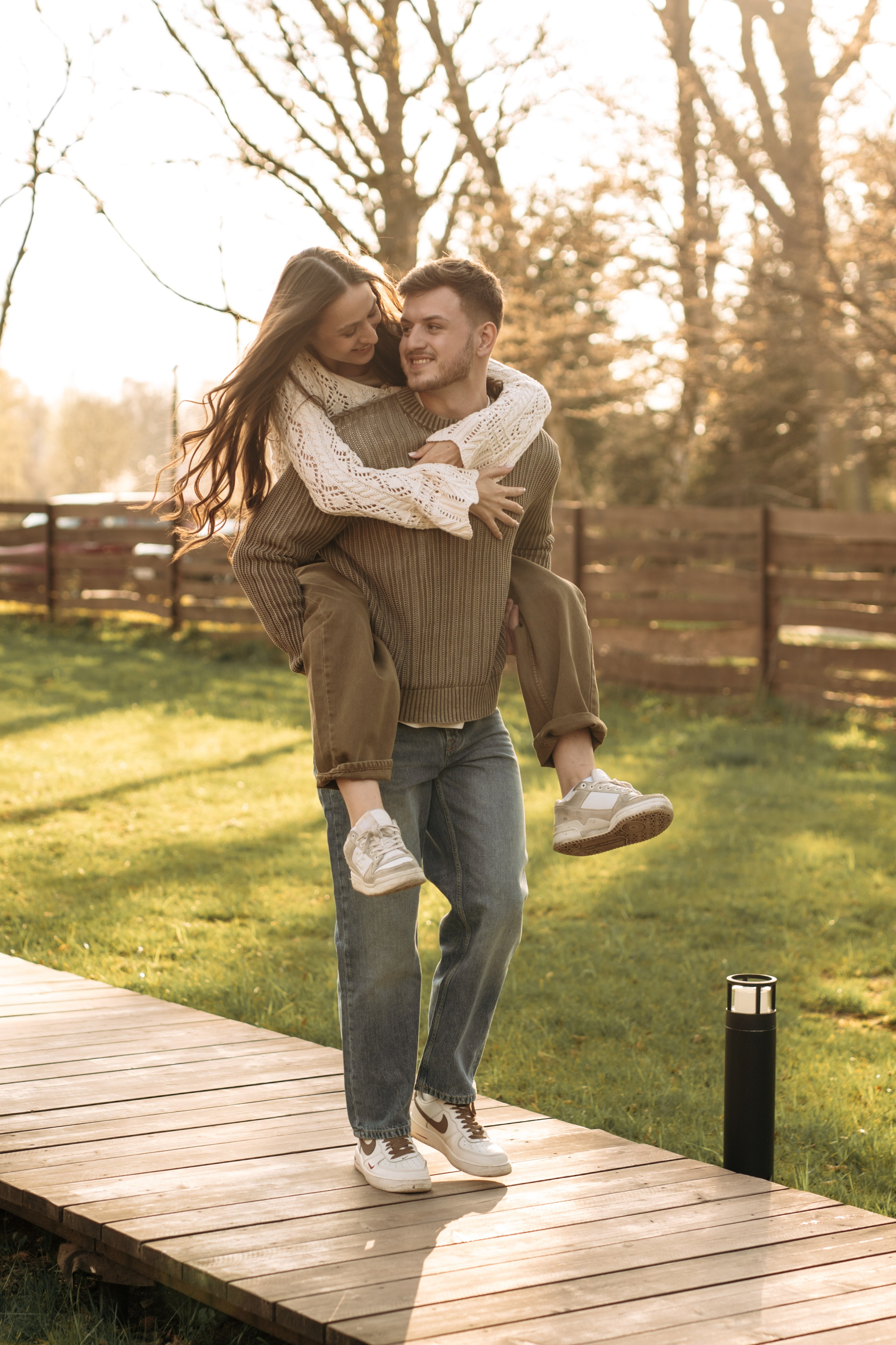 Фотосессия Love Story в глэмпинге для Влады и Виктора. Свадебный фотограф в Тамбове Павел Четвертков
