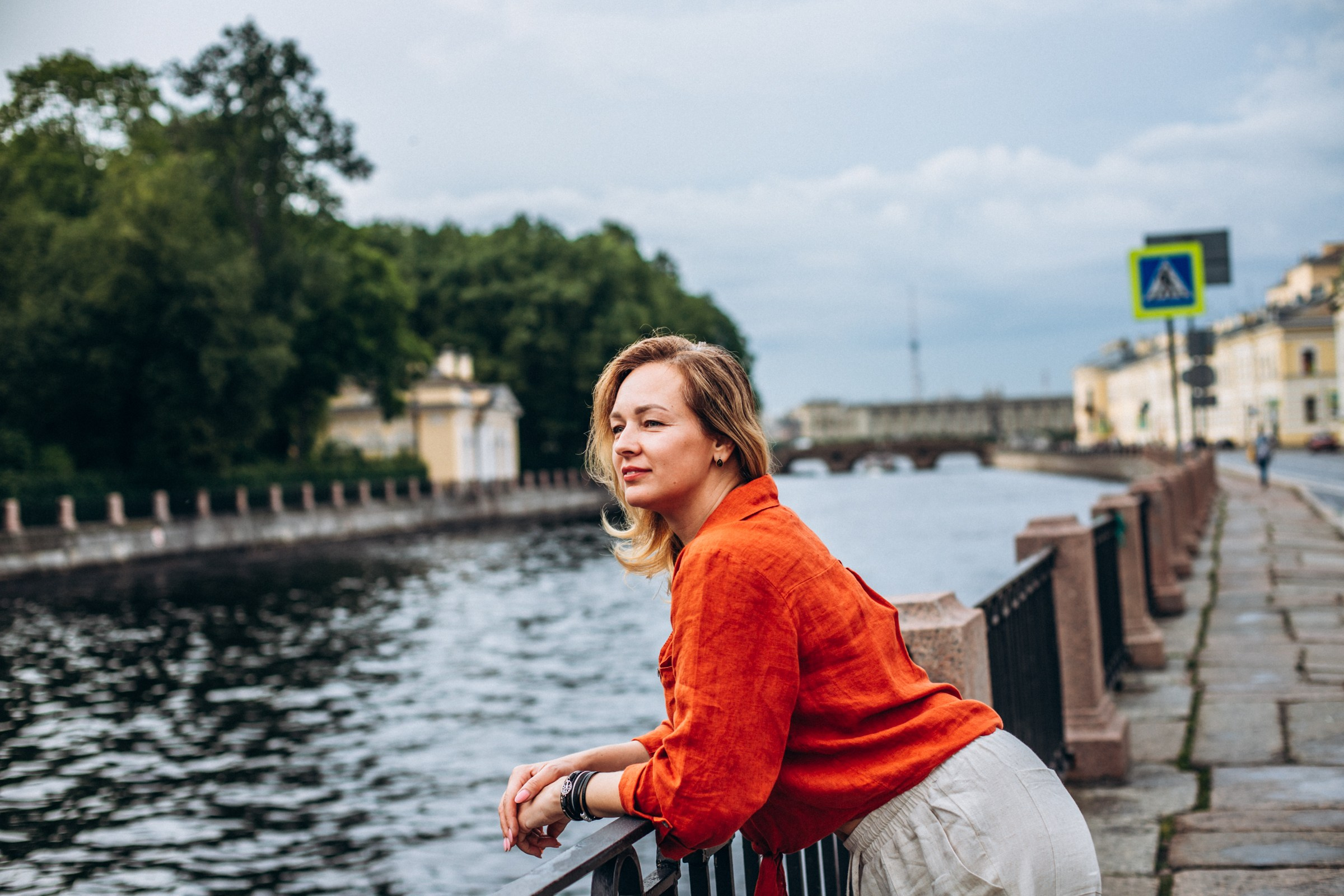 Наталья и Дарья в июле. Фотопрогулка в Петербурге. Индивидуальный и семейный фотограф в Санкт-Петербурге