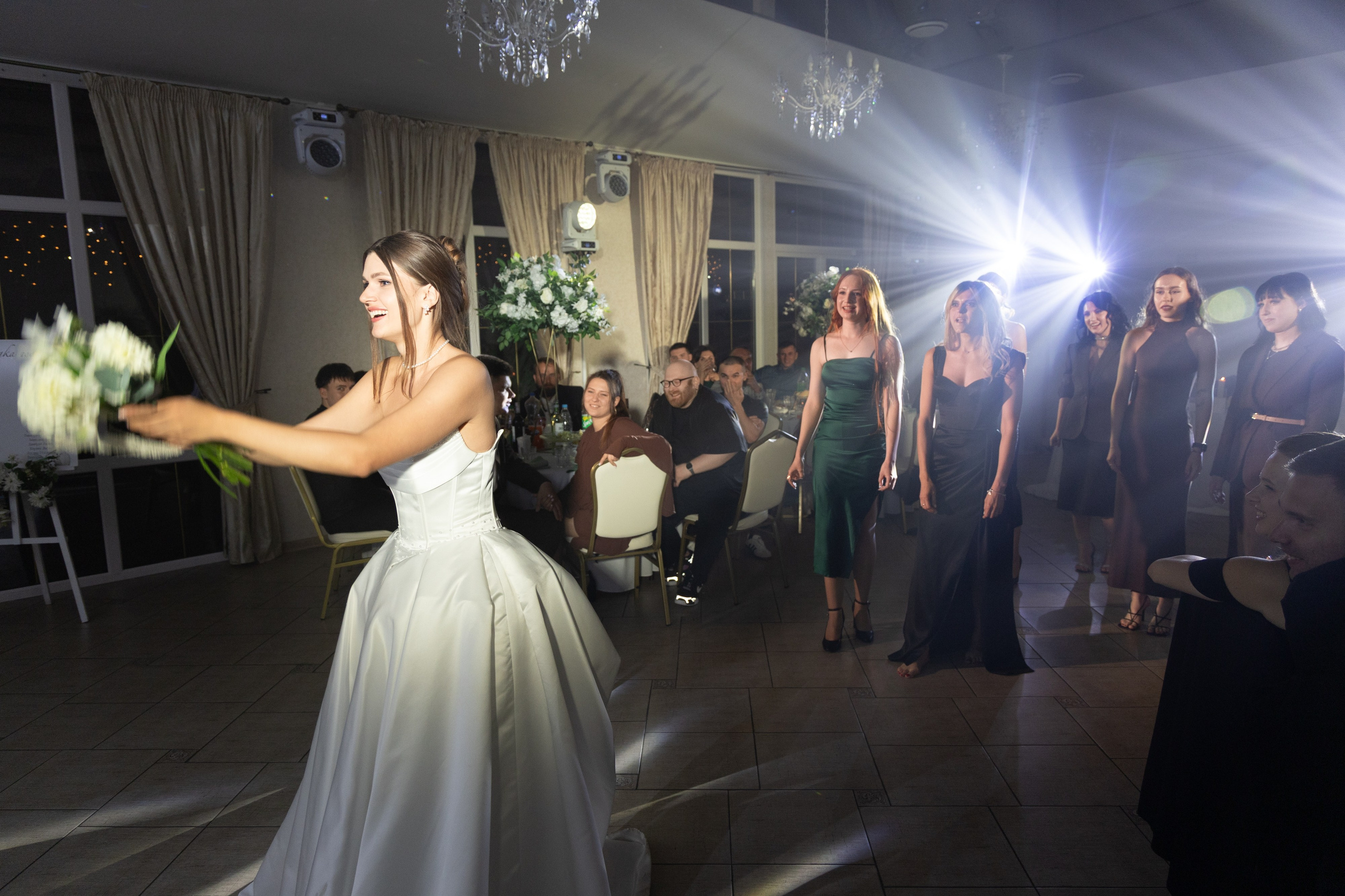 Свадебная фотосессия Анастасии и Игоря в Усадьбе Легенда. Свадебный фотограф в Минске/Беларуси Сергей Спиридонов