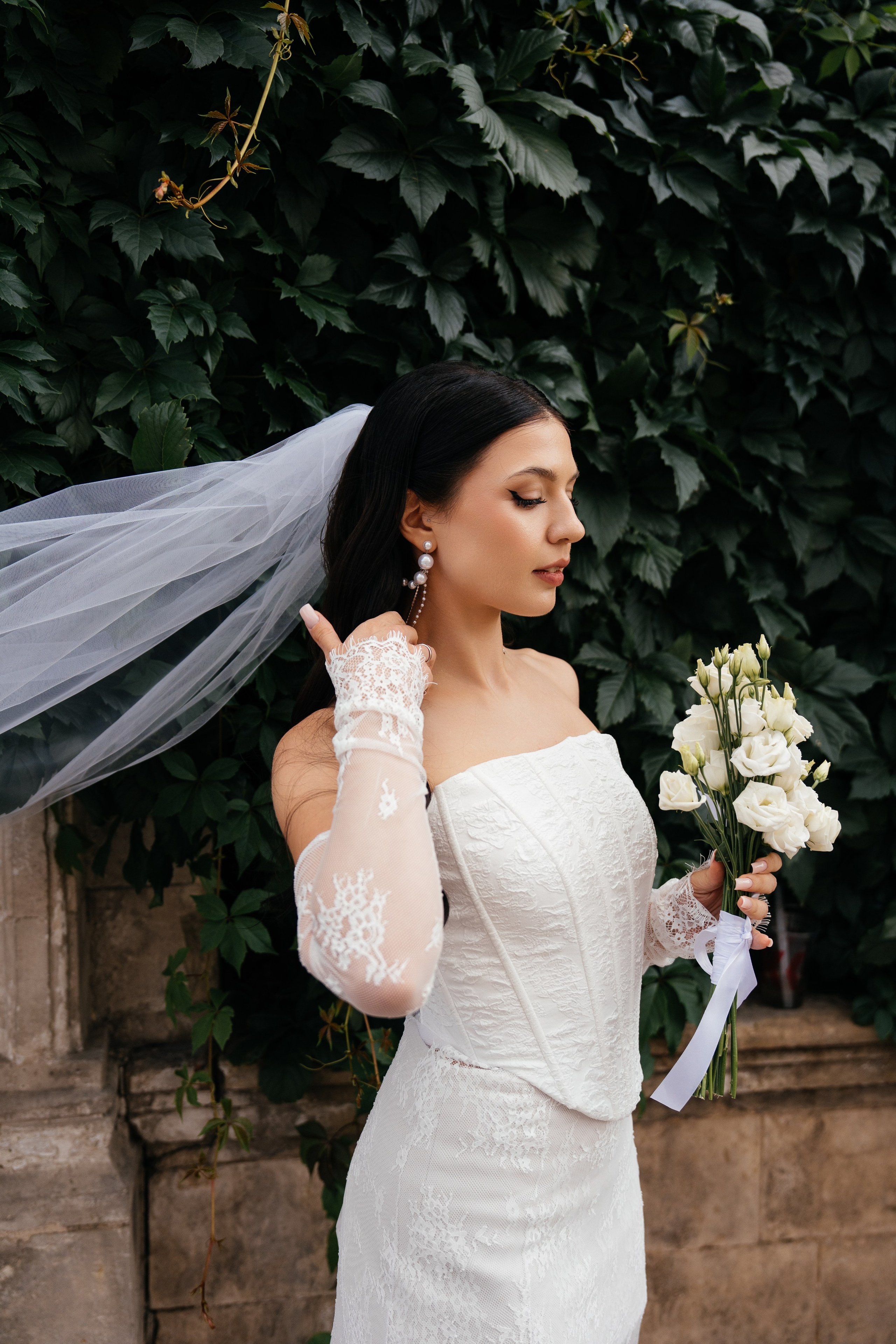 Свадебная фотосессия в Москве у высотки на Котельнической набережной. Свадебный фотограф в Москве Анна Полушина