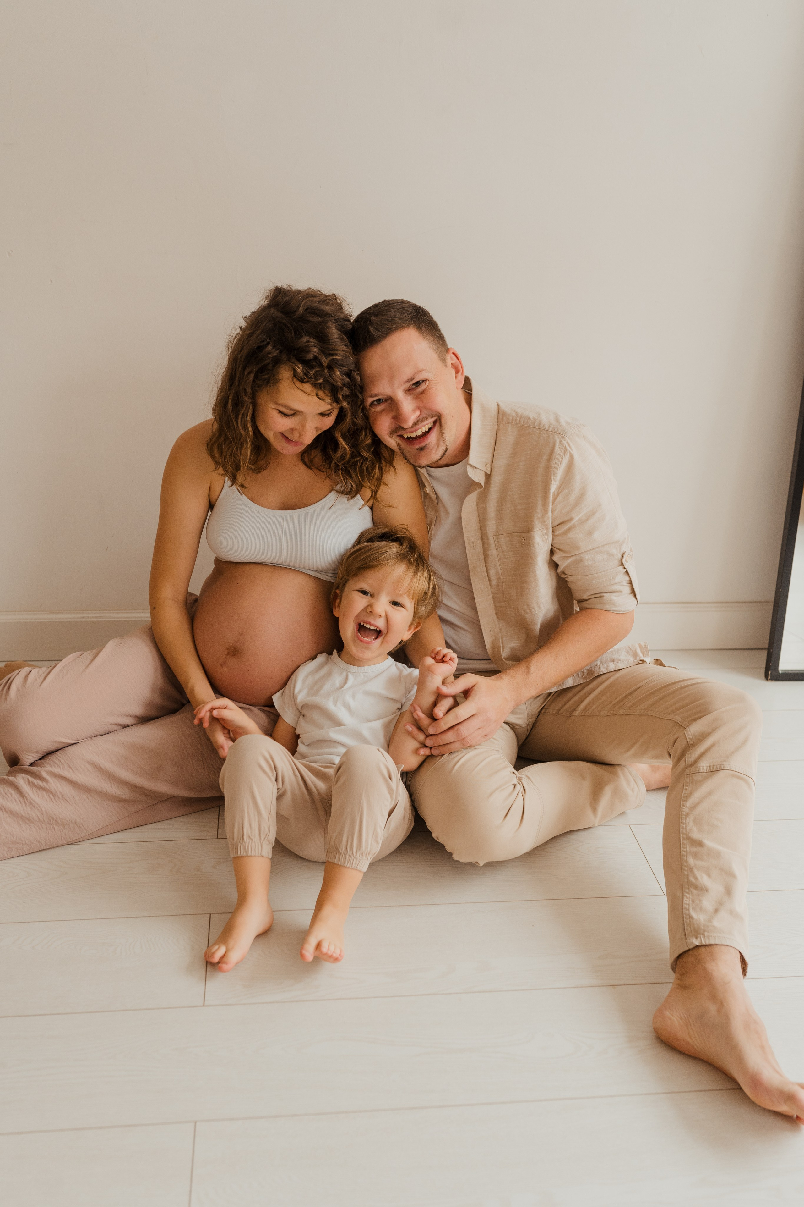 Семейная фотосессия в студии в Москве, семейный фотограф Анна Полушина. Свадебный фотограф в Москве Анна Полушина