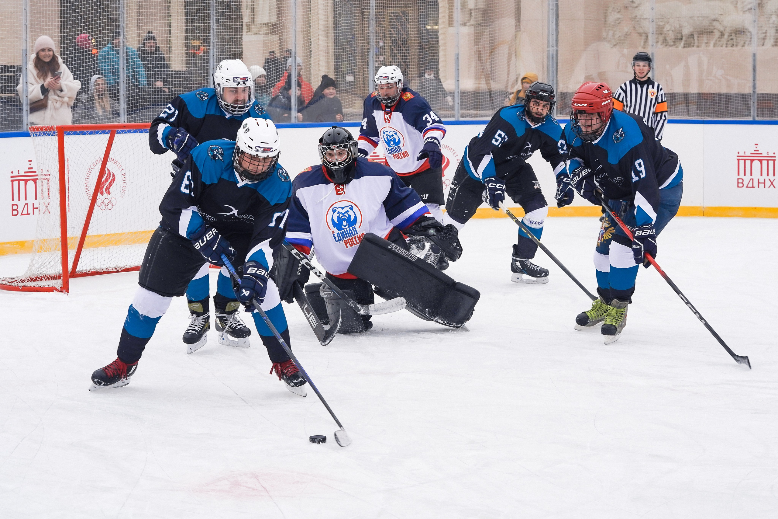 Хоккейный матч на ВДНХ. Анна, фотограф Москва, Зеленоград