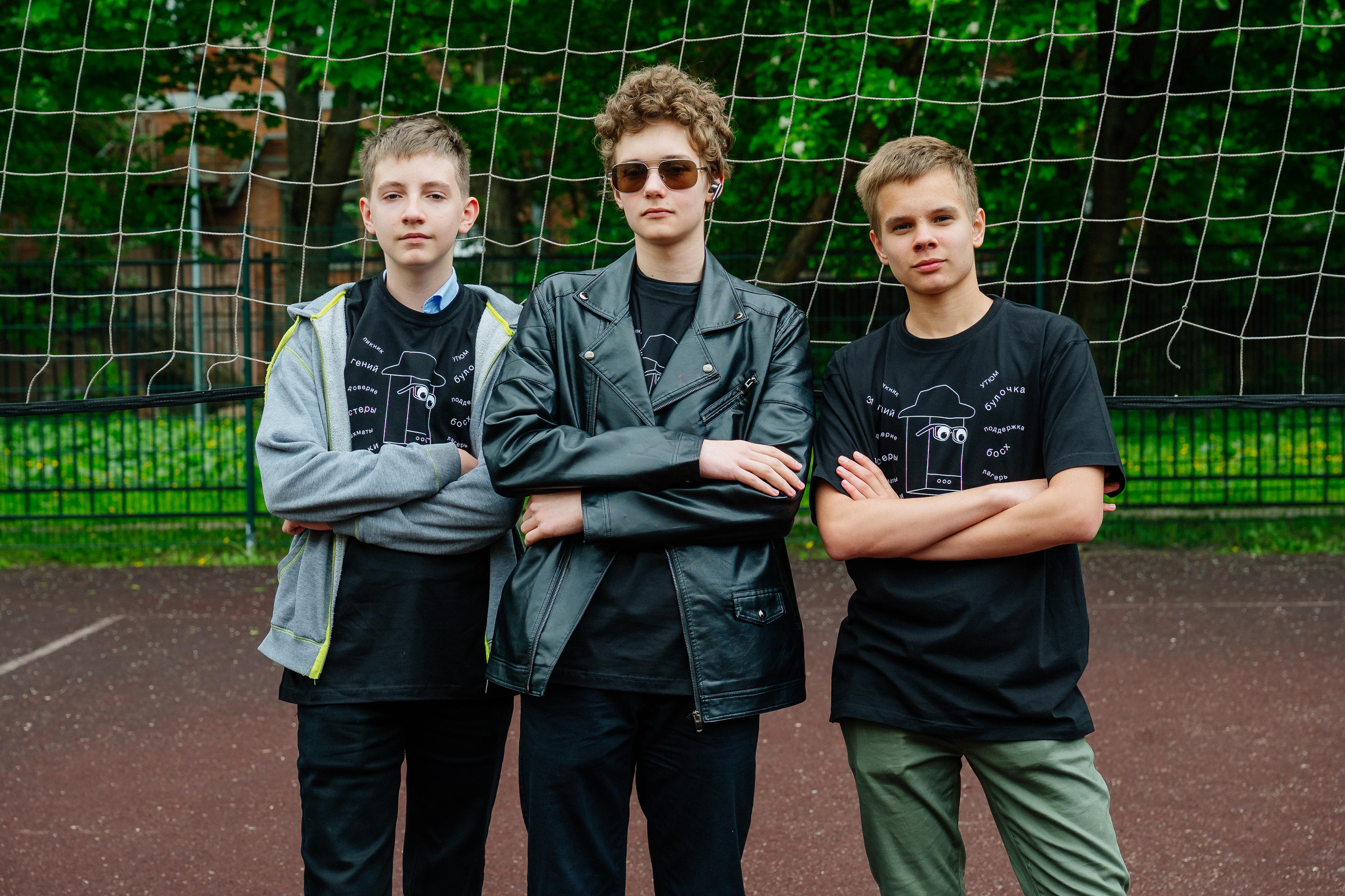 Фотосъемки для школьных альбомов. Выпускные альбомы. Съемка в школах и детских садах