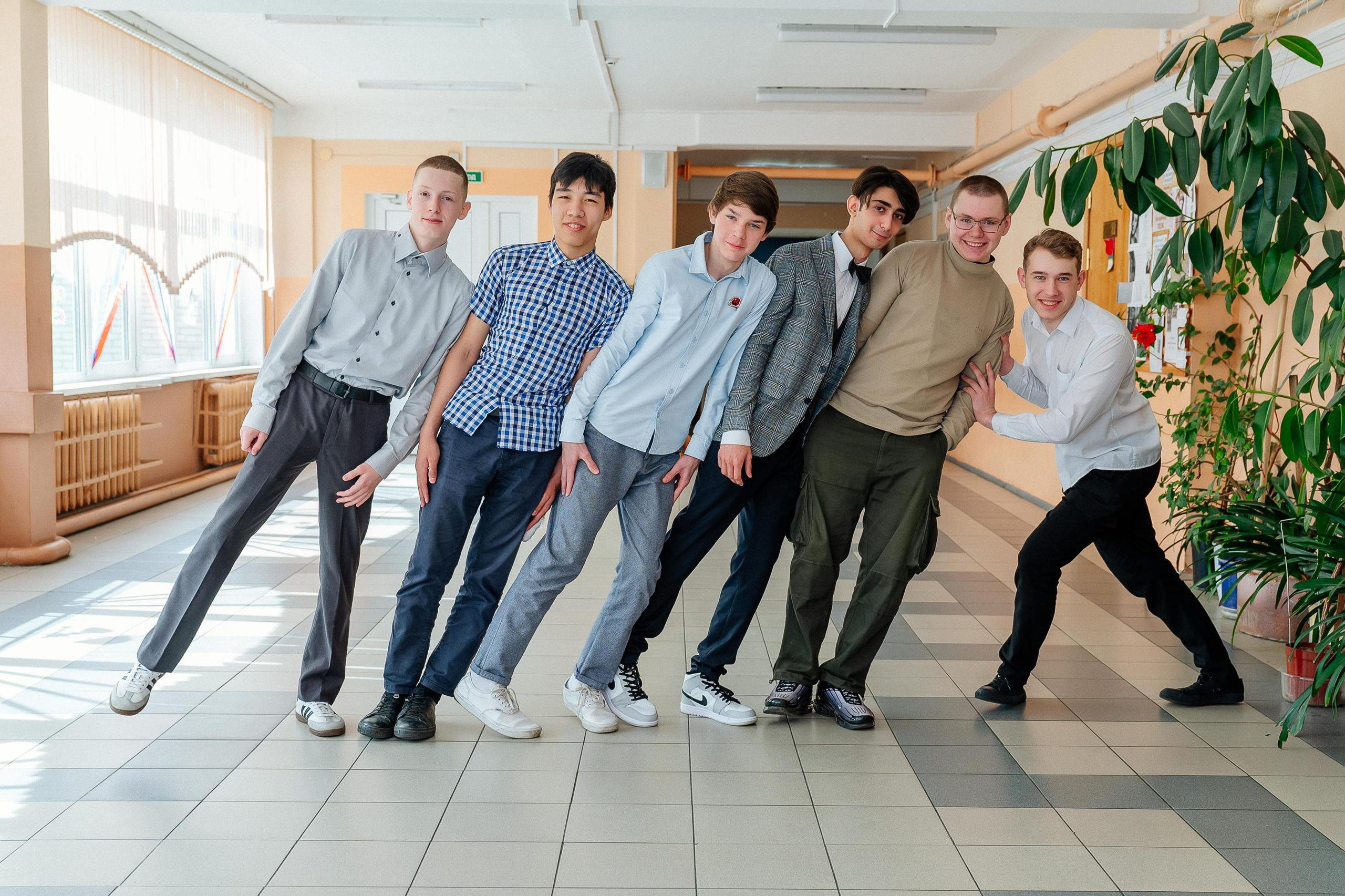 Фотосъемки для школьных альбомов. Выпускные альбомы. Съемка в школах и детских садах