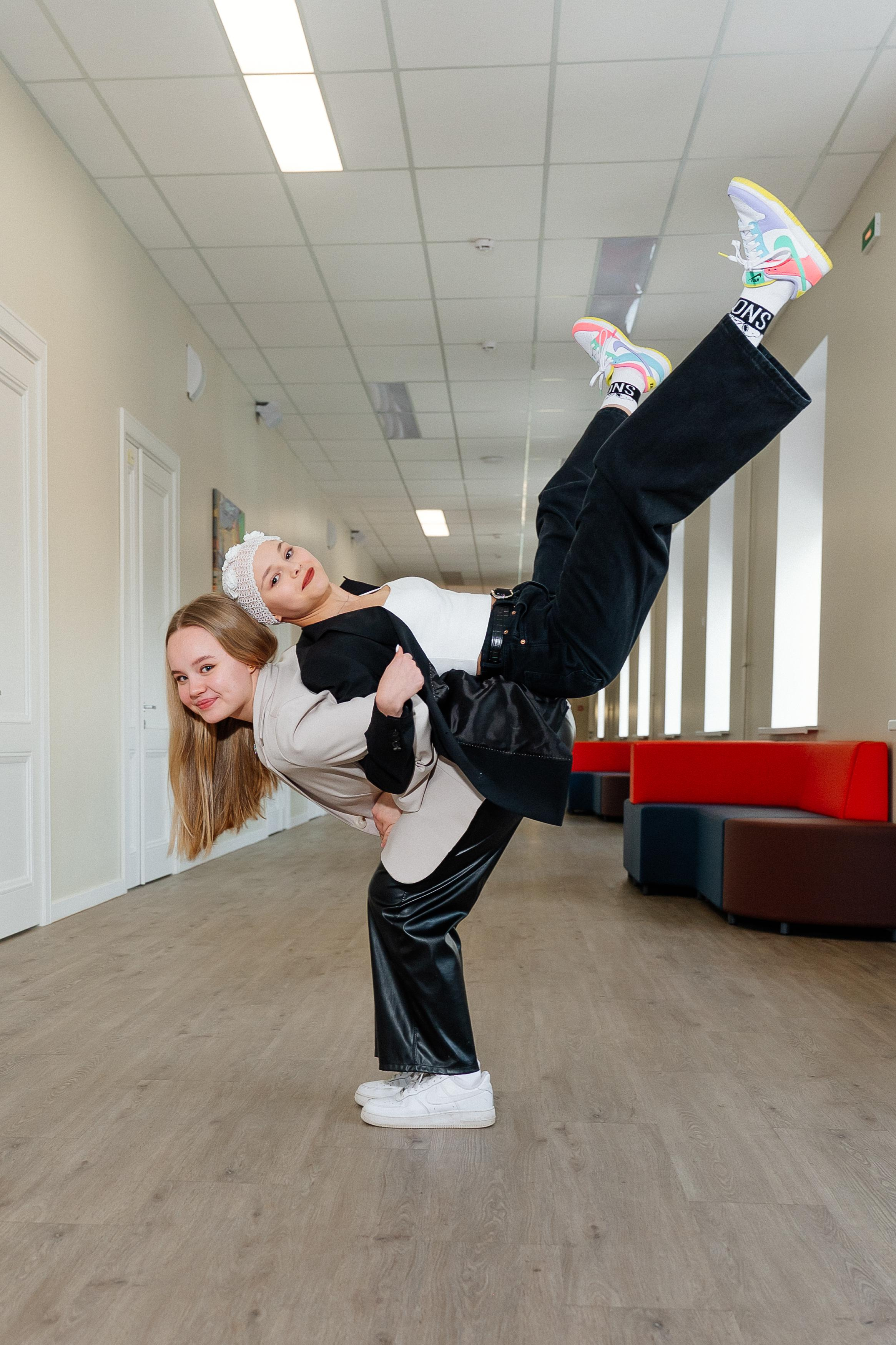 Фотосъемки для школьных альбомов. Выпускные альбомы. Съемка в школах и детских садах