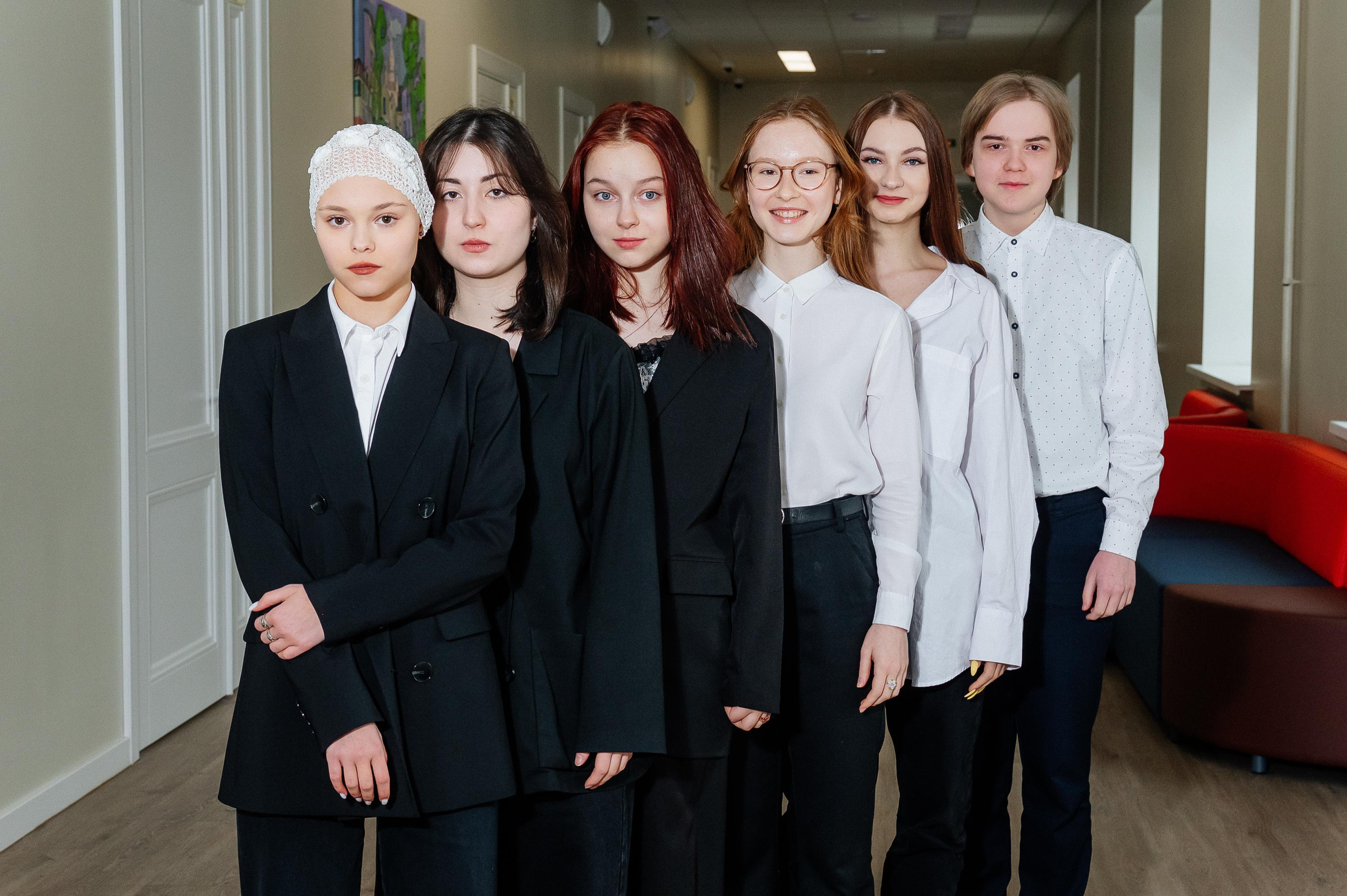 Фотосъемки для школьных альбомов. Выпускные альбомы. Съемка в школах и детских садах