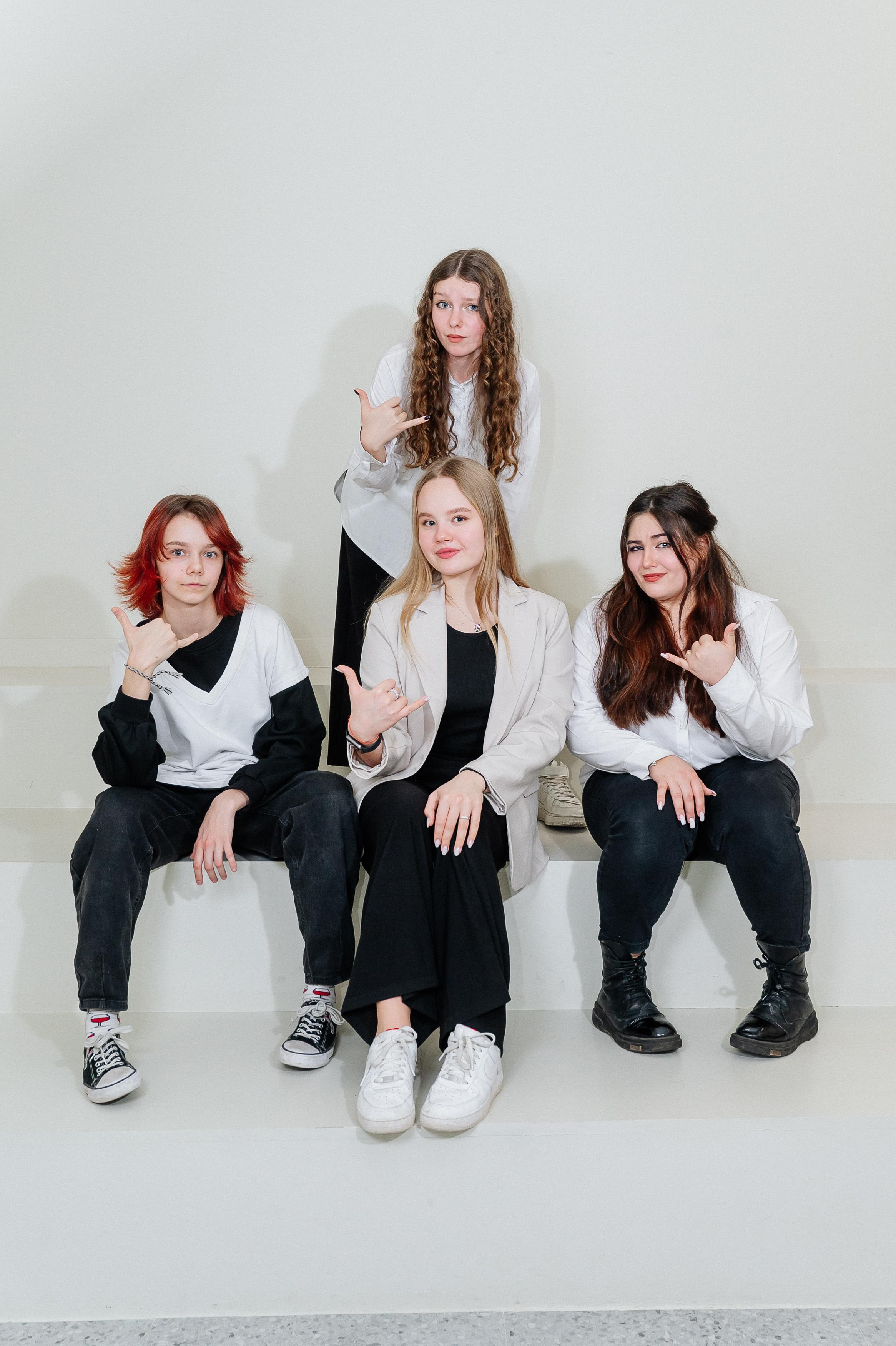 Фотосъемки для школьных альбомов. Выпускные альбомы. Съемка в школах и детских садах