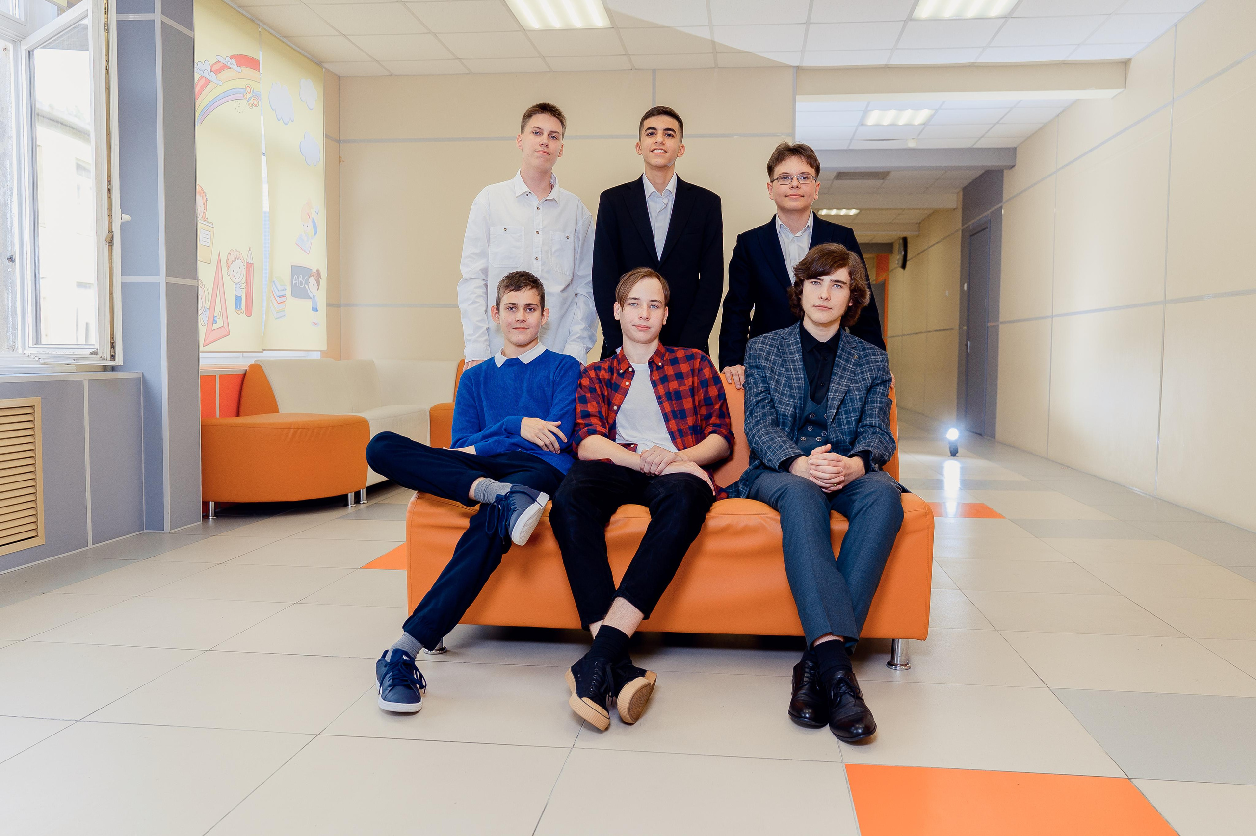 Фотосъемки для школьных альбомов. Выпускные альбомы. Съемка в школах и детских садах